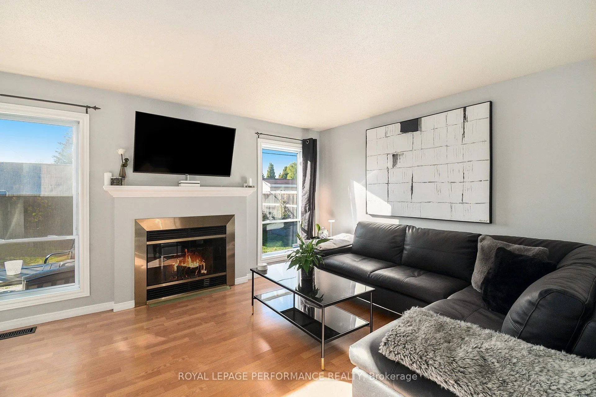 470 Rougemount Crescent