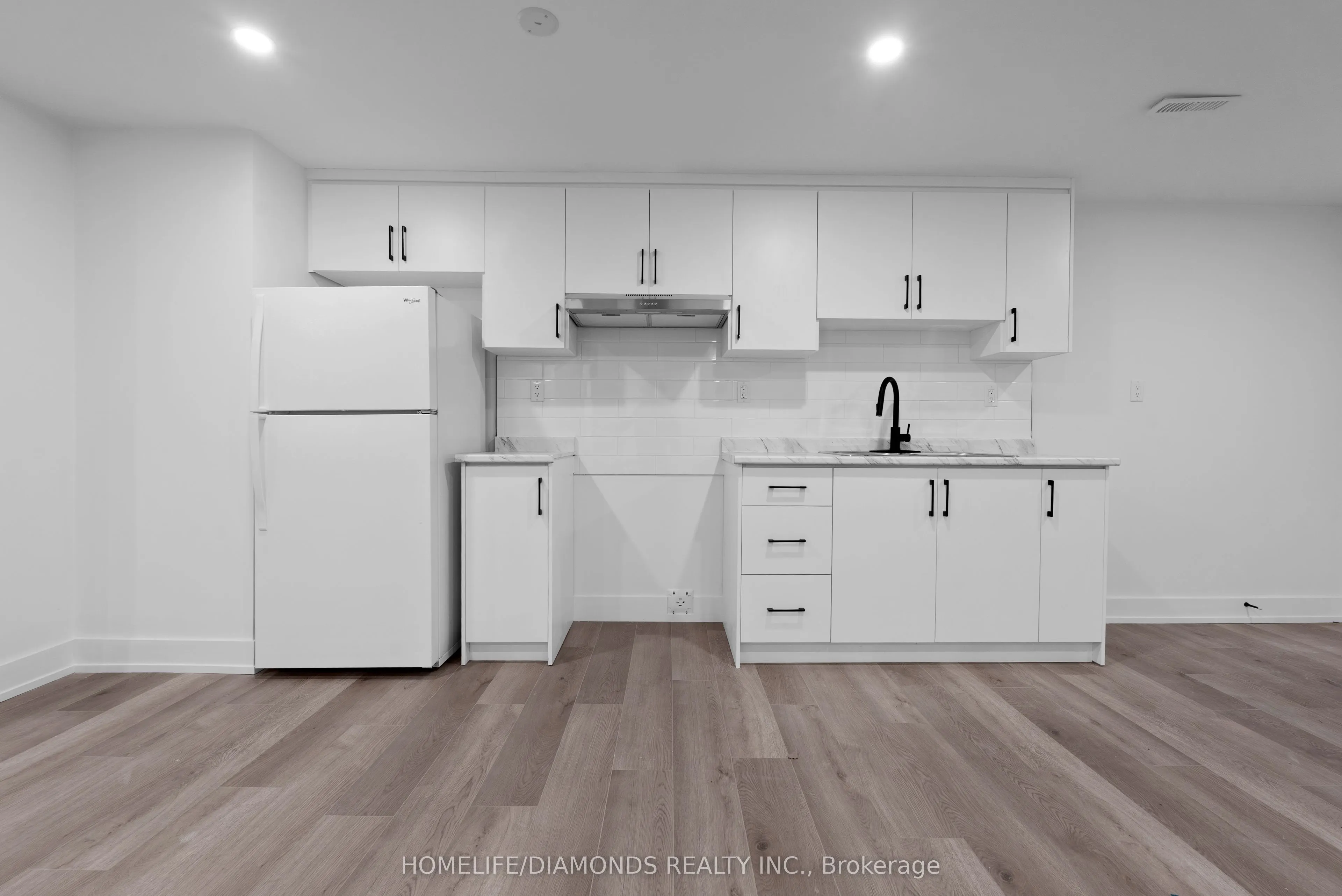 17 OLD COACH Road, #LOWER