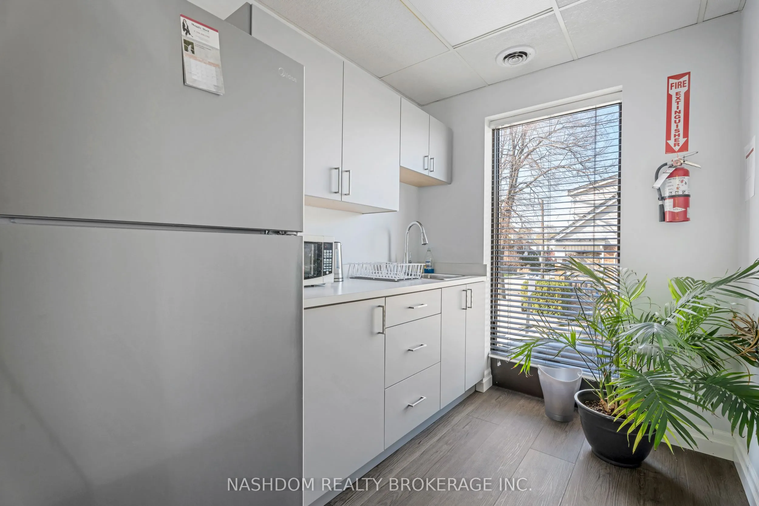 1219 Main Street E, #1