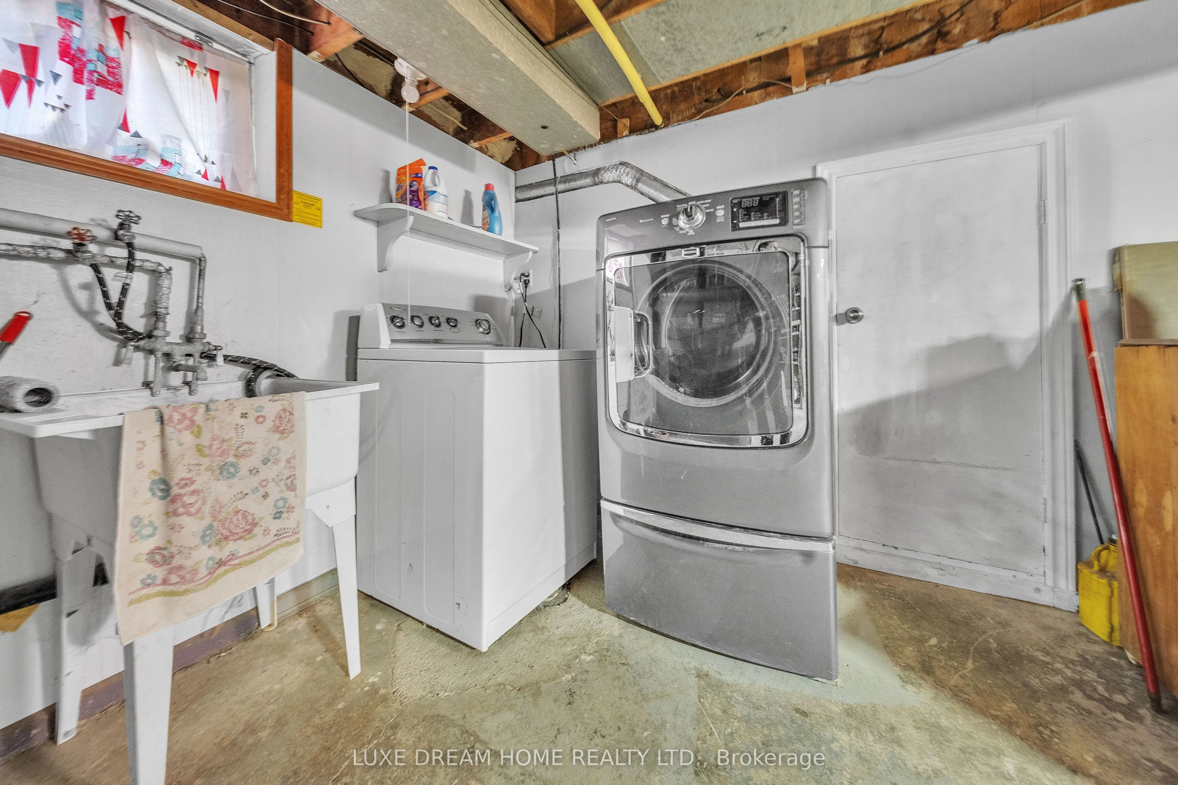 294 East 17th Street