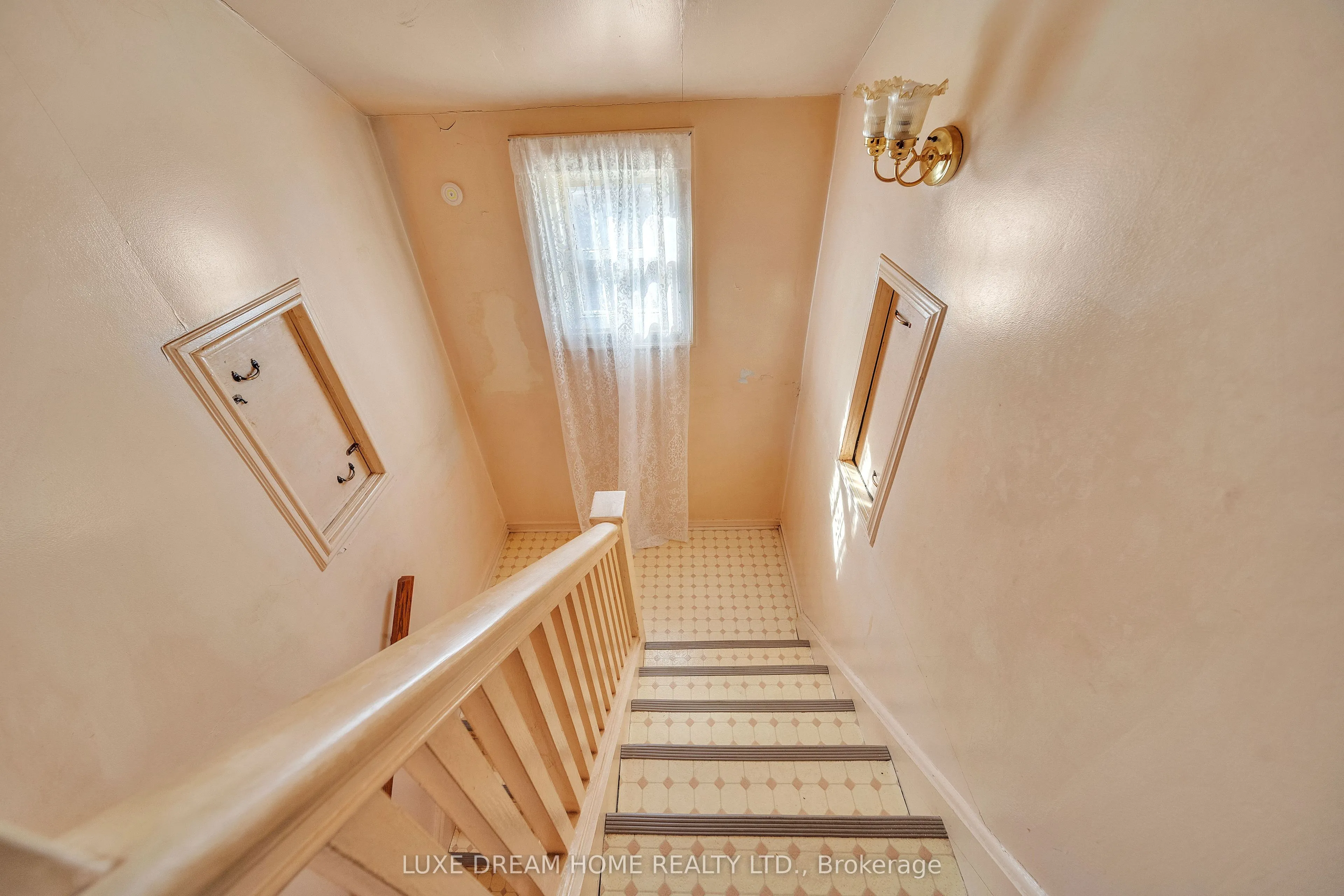 294 East 17th Street