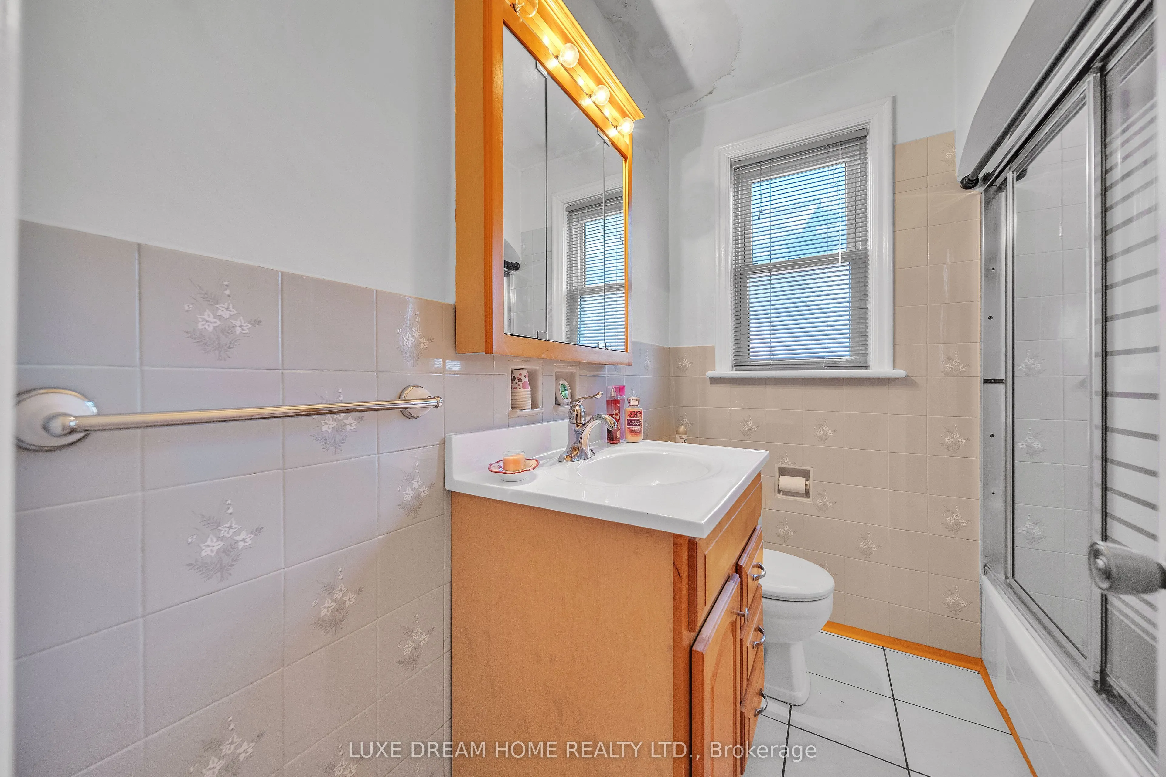 294 East 17th Street