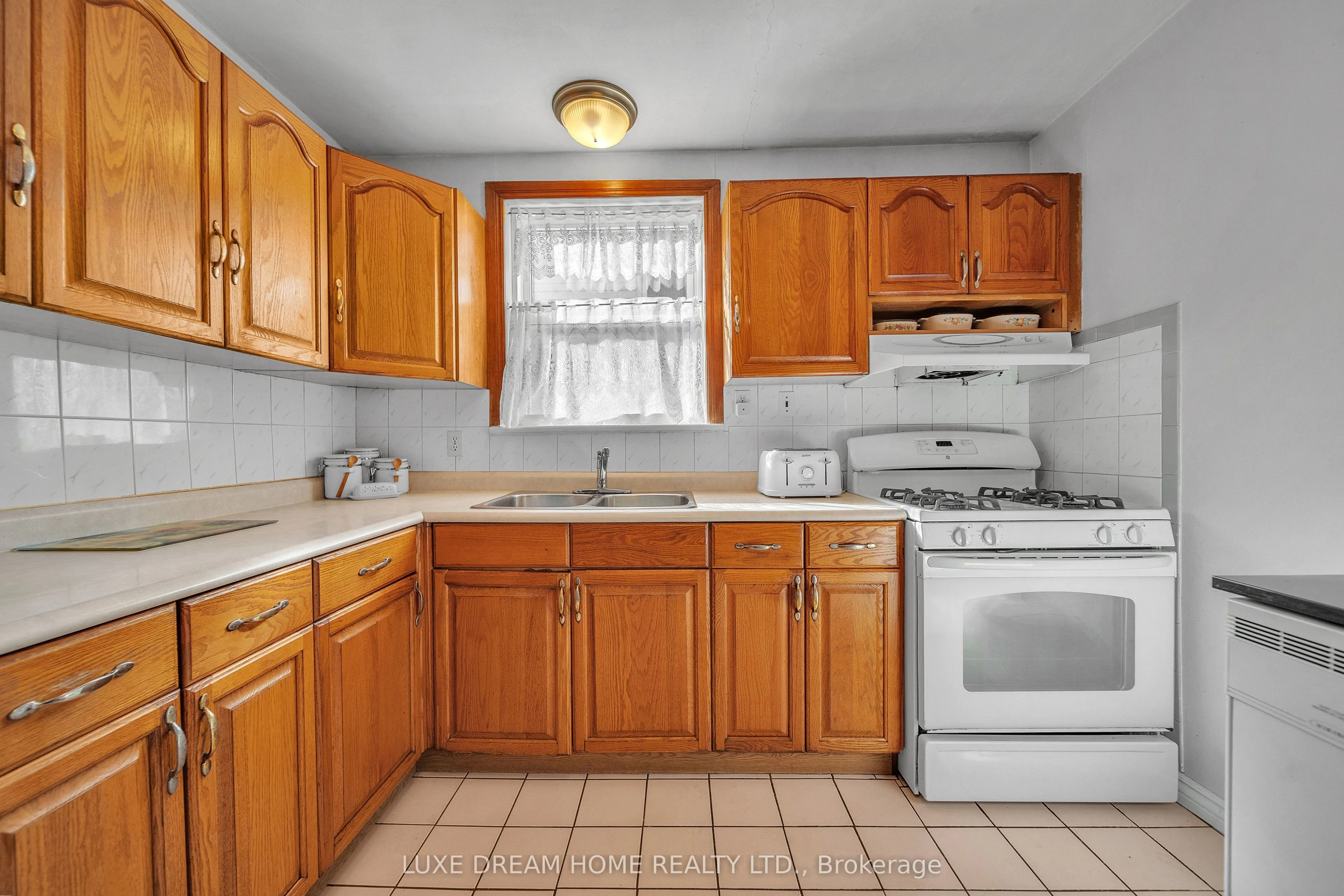 294 East 17th Street