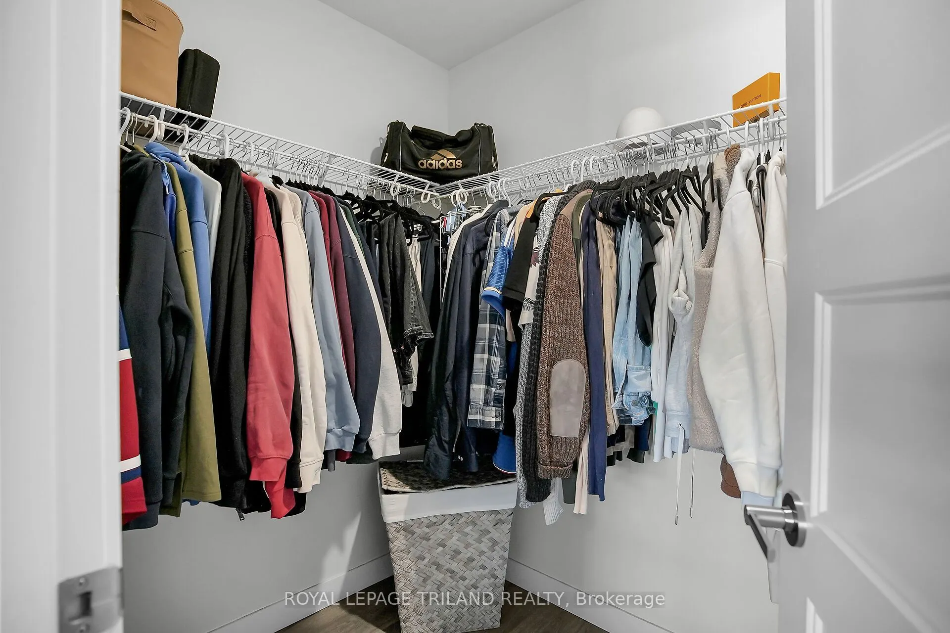 3380 Singleton Avenue, #39