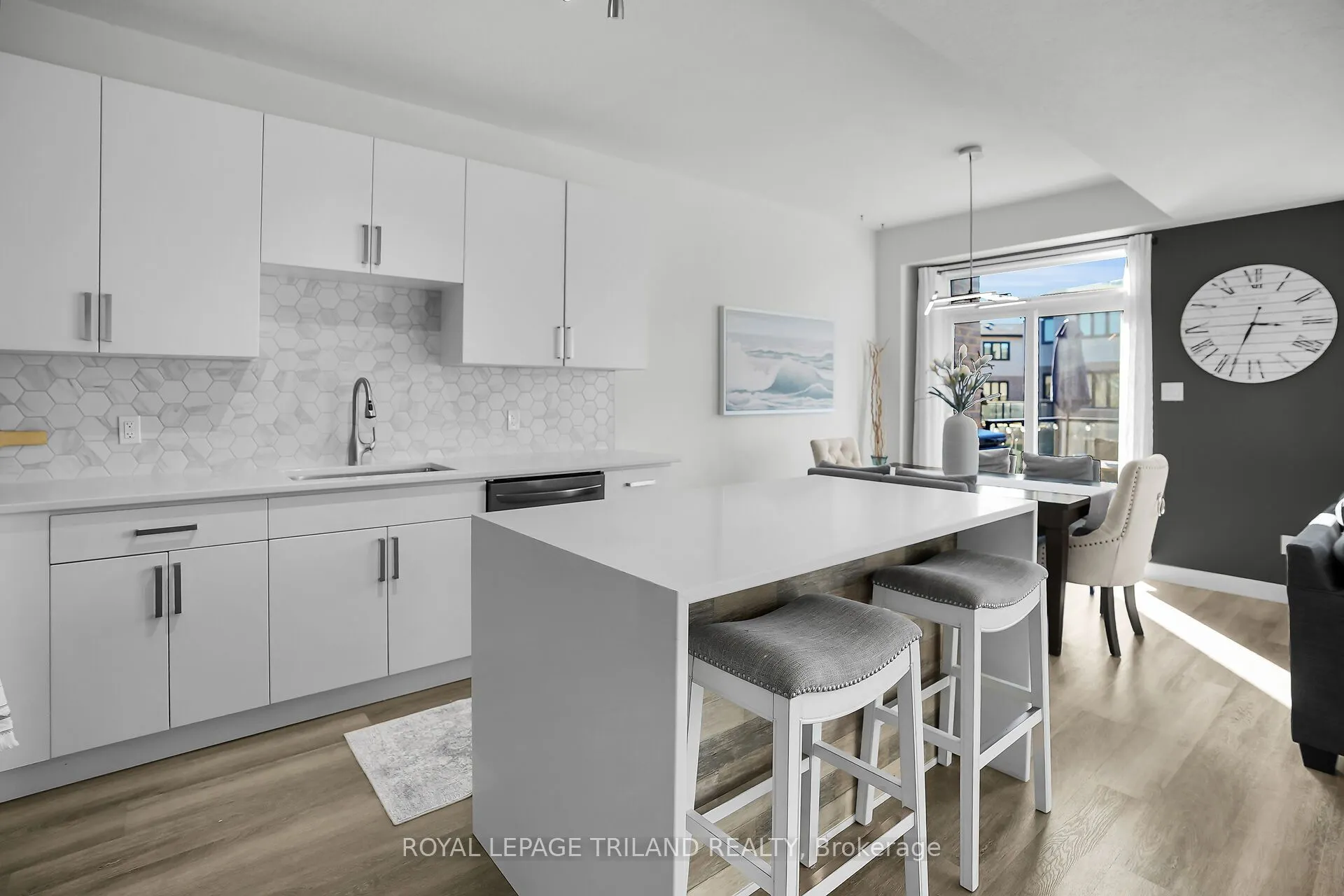 3380 Singleton Avenue, #39