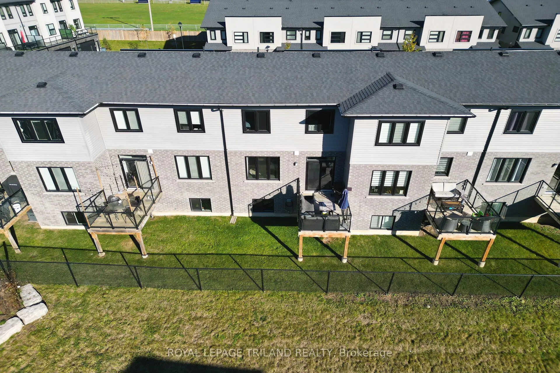 3380 Singleton Avenue, #39