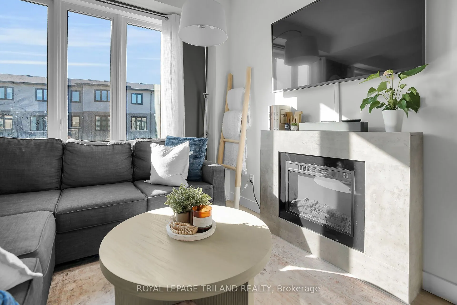 3380 Singleton Avenue, #39