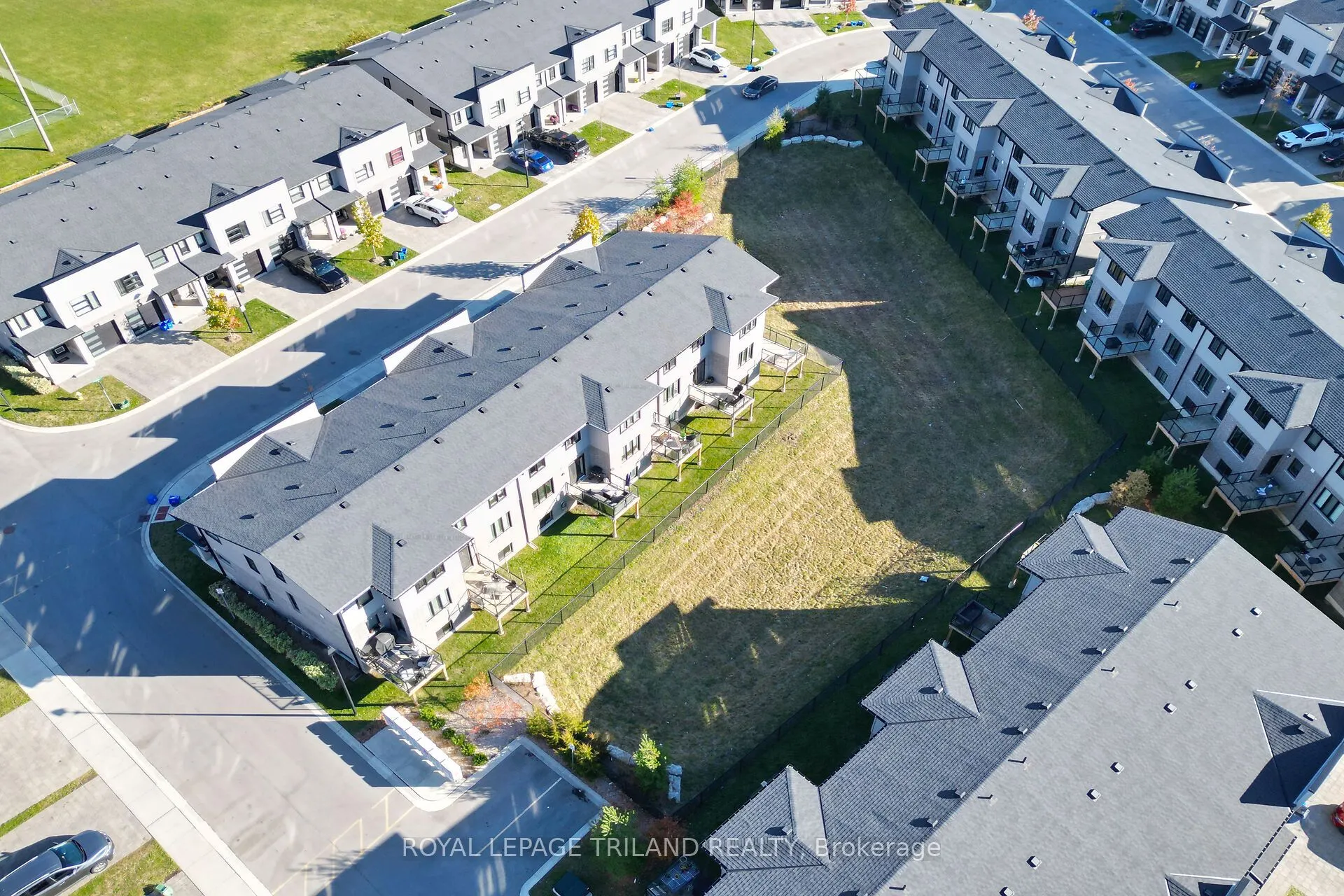 3380 Singleton Avenue, #39