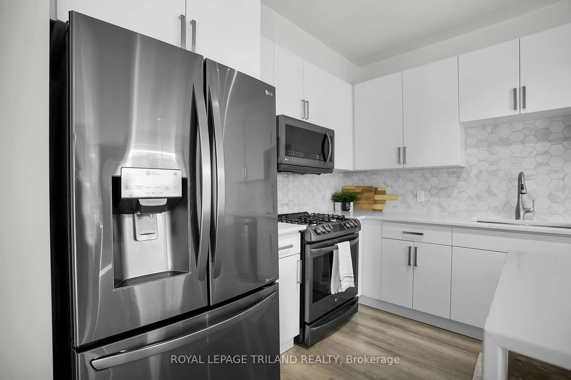 3380 Singleton Avenue, #39