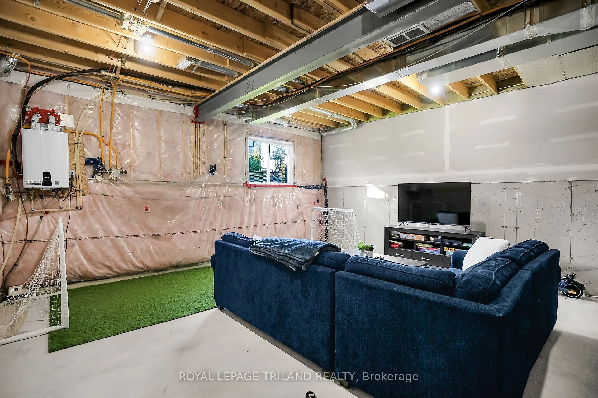 3380 Singleton Avenue, #39