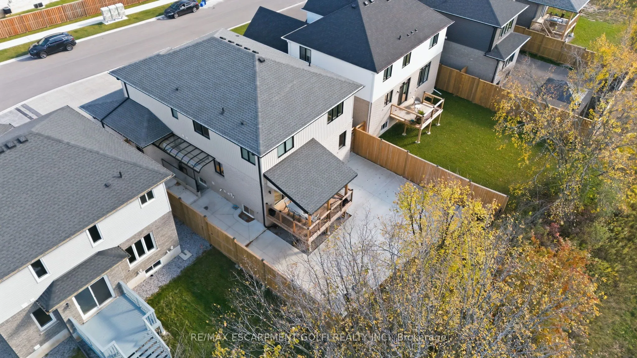 7403 Sherrilee Crescent