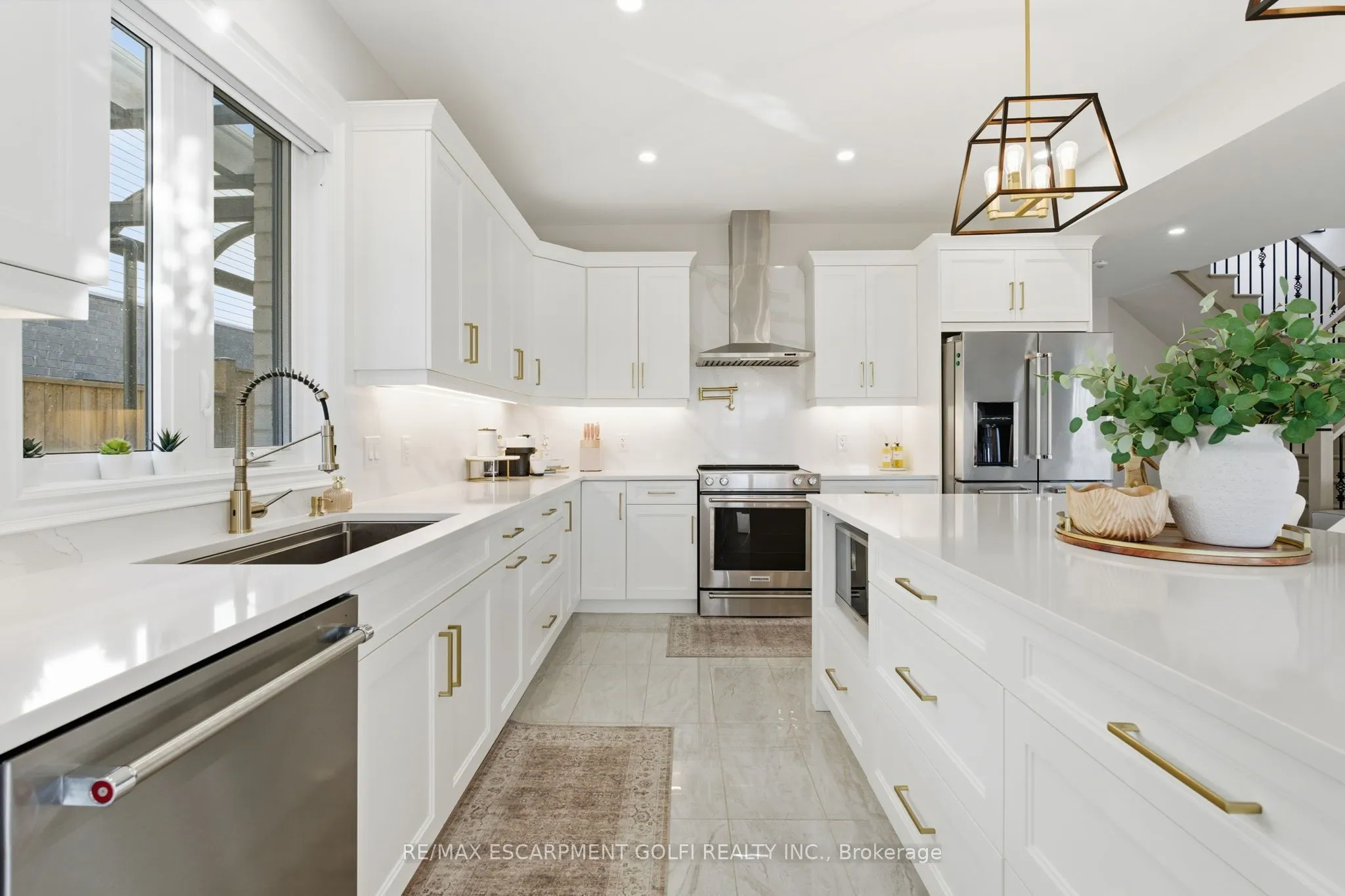 7403 Sherrilee Crescent