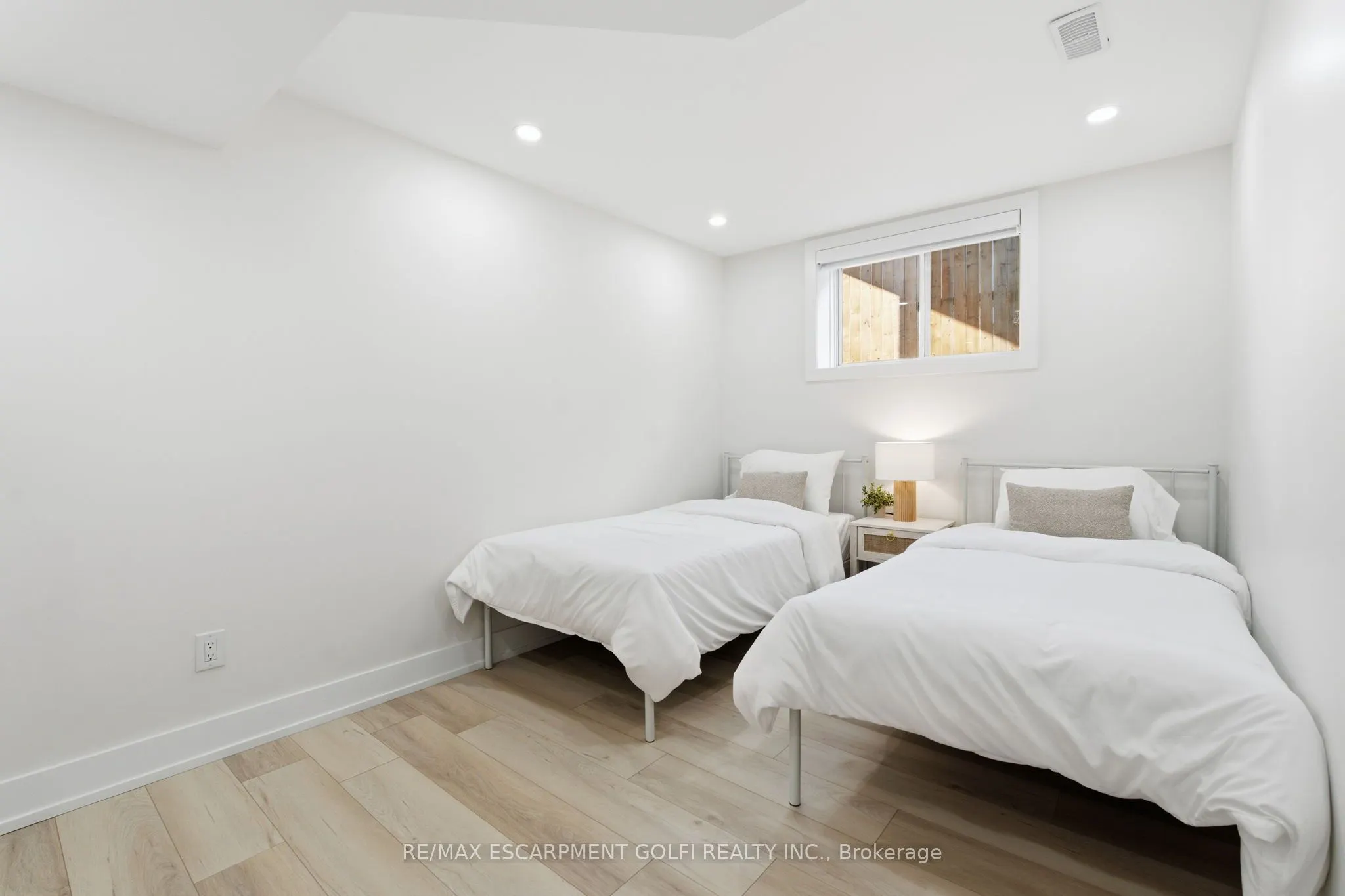 7403 Sherrilee Crescent