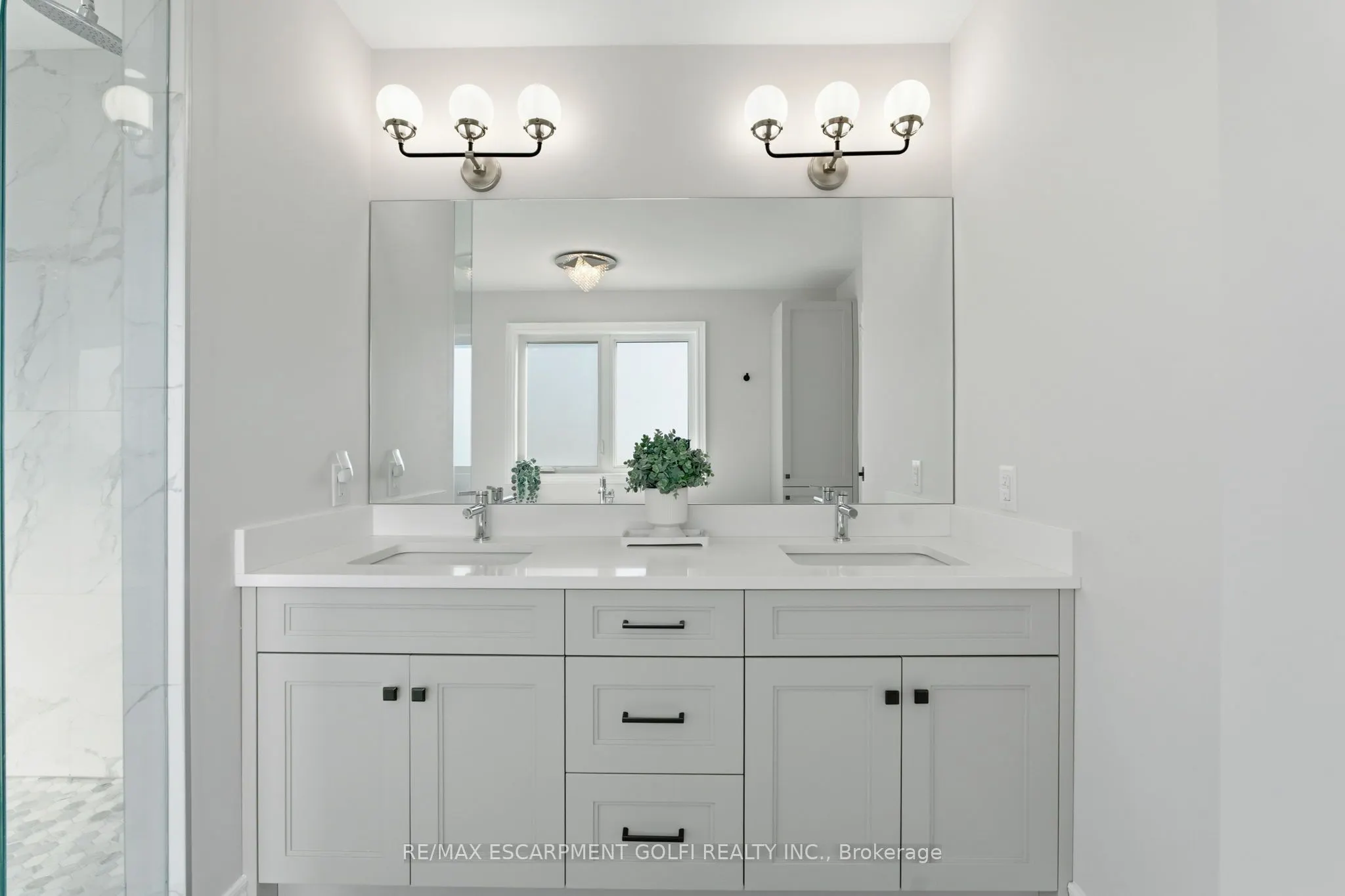 7403 Sherrilee Crescent