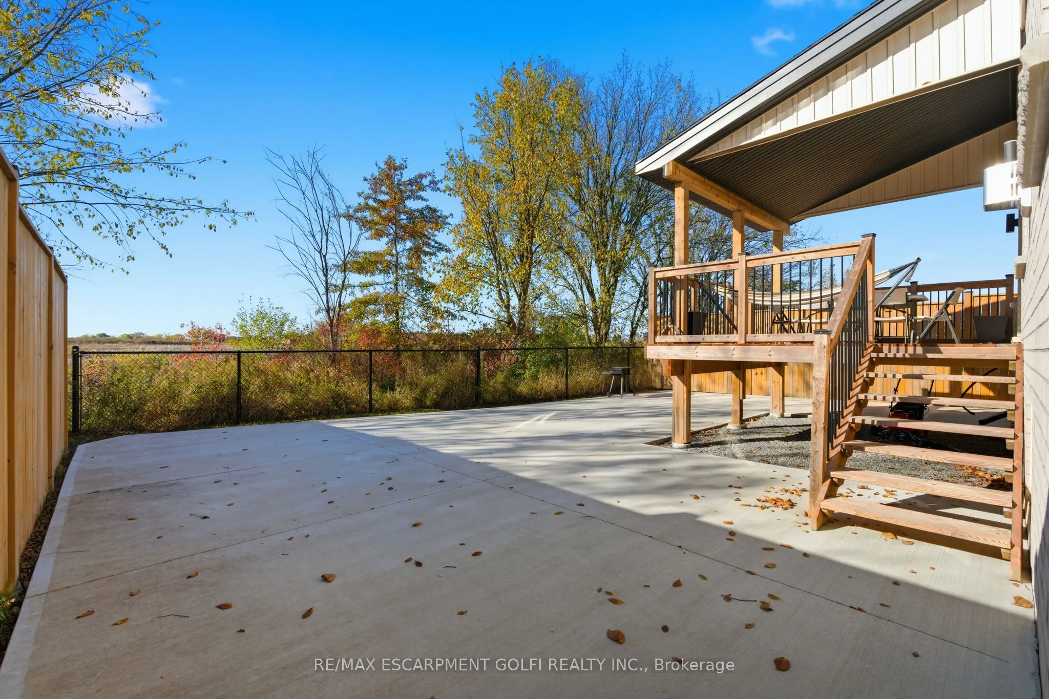 7403 Sherrilee Crescent