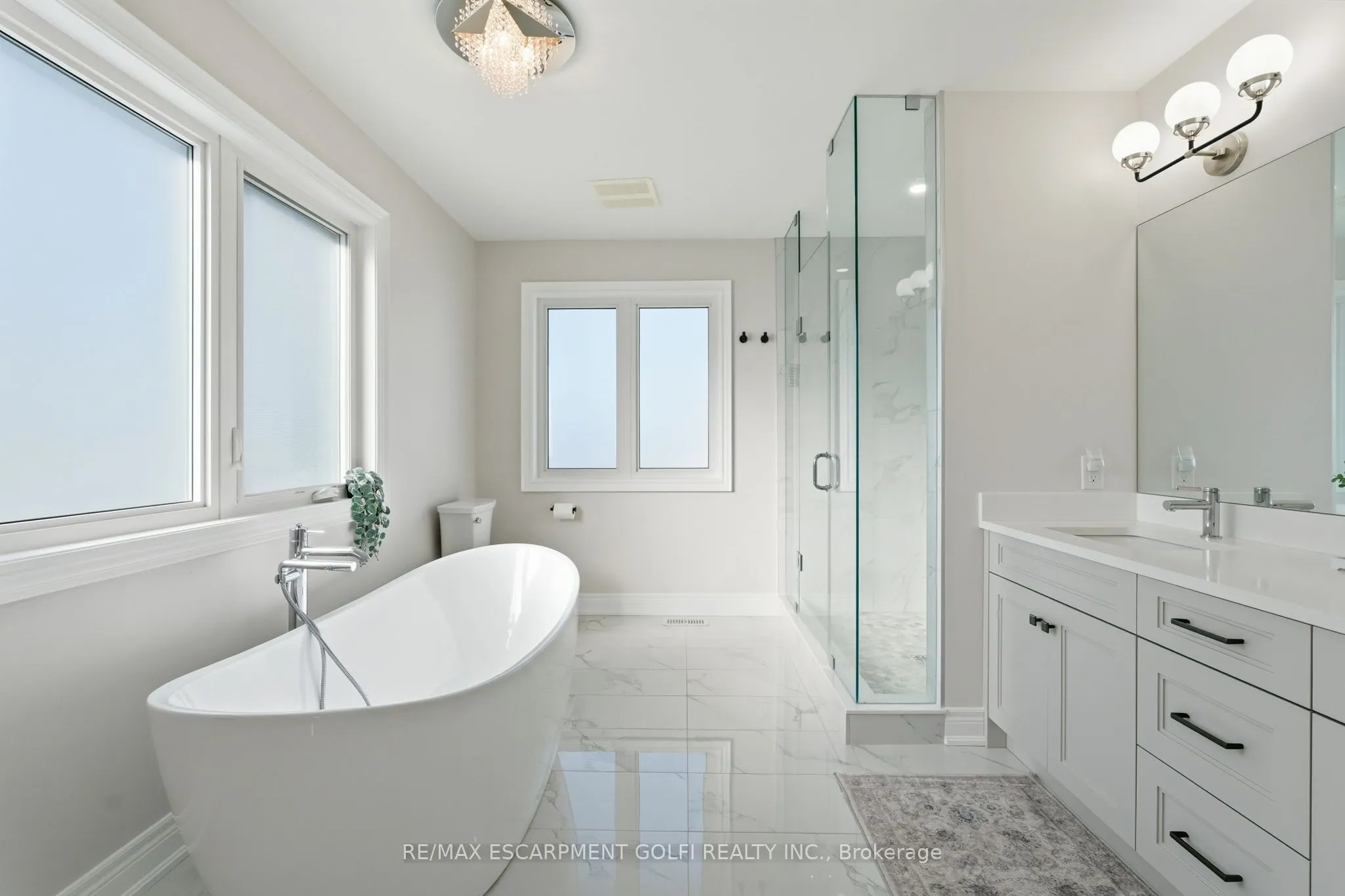 7403 Sherrilee Crescent