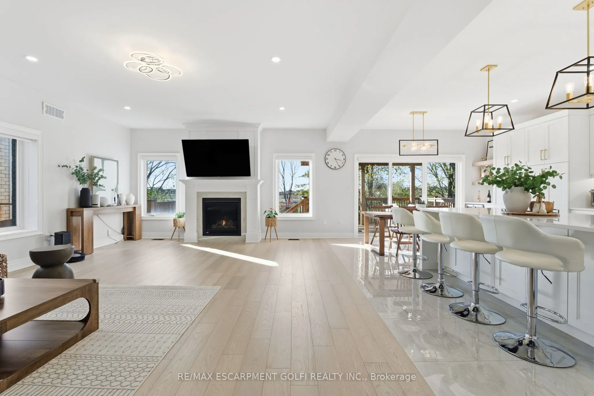 7403 Sherrilee Crescent