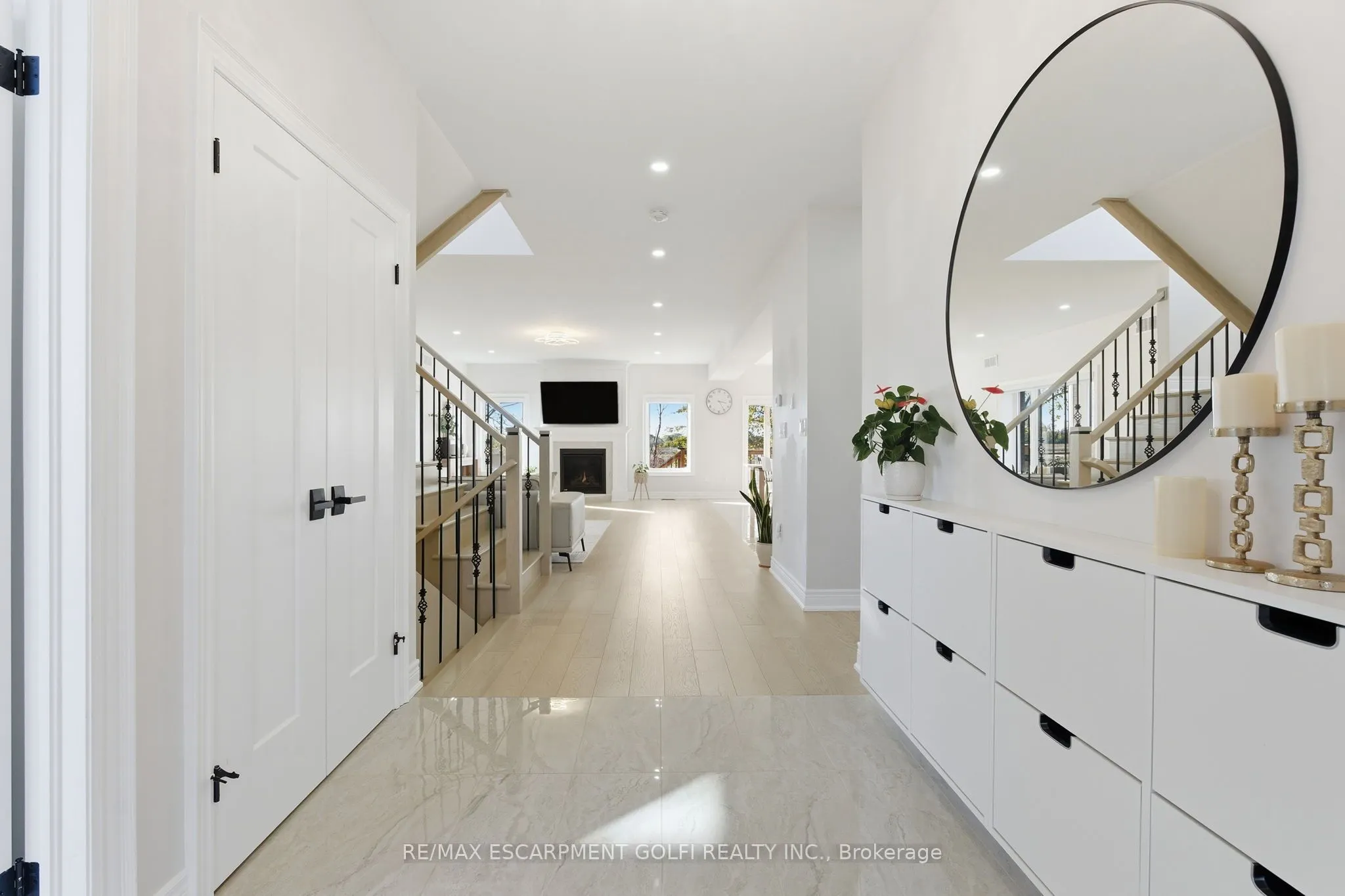 7403 Sherrilee Crescent