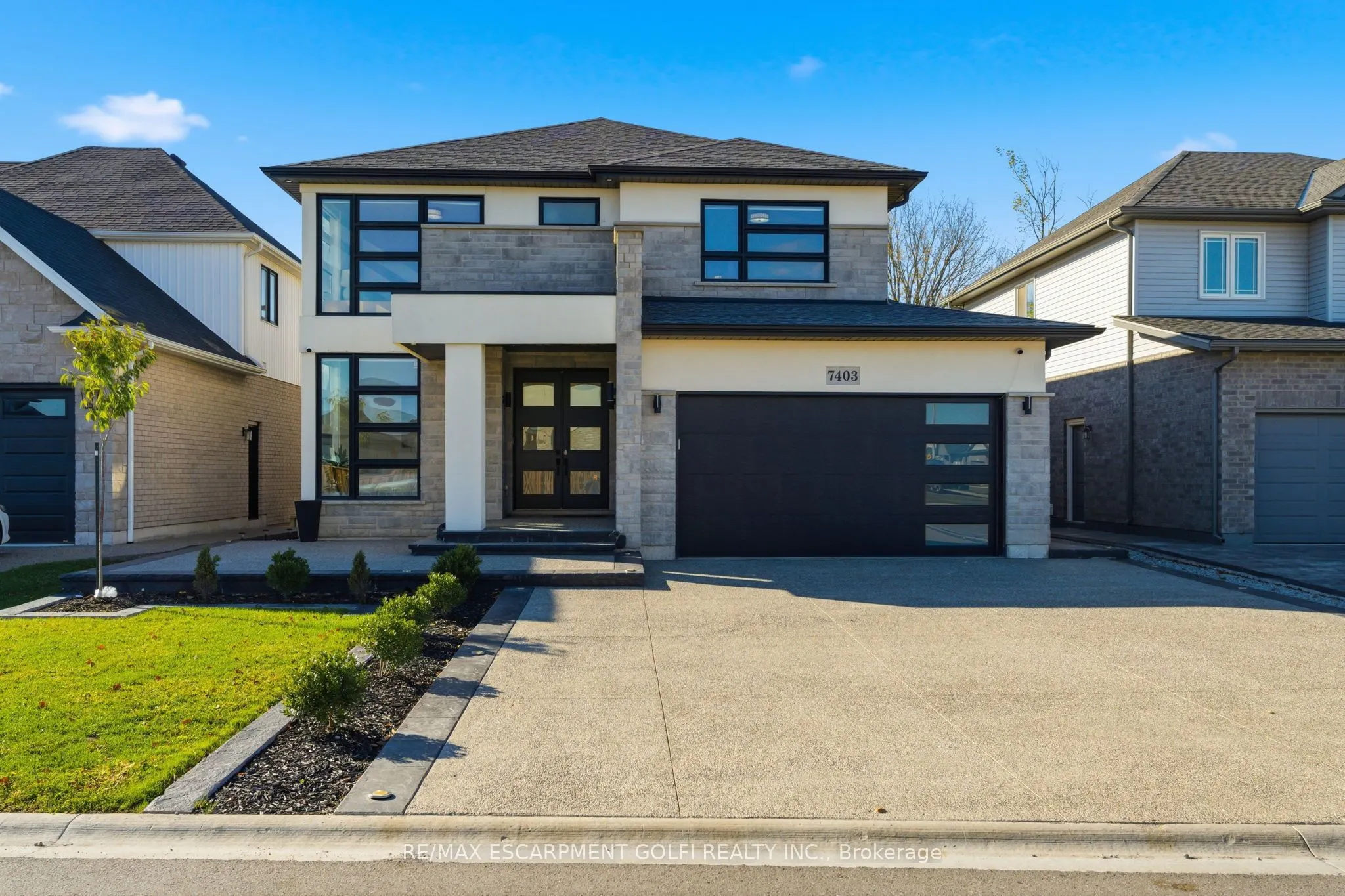 7403 Sherrilee Crescent
