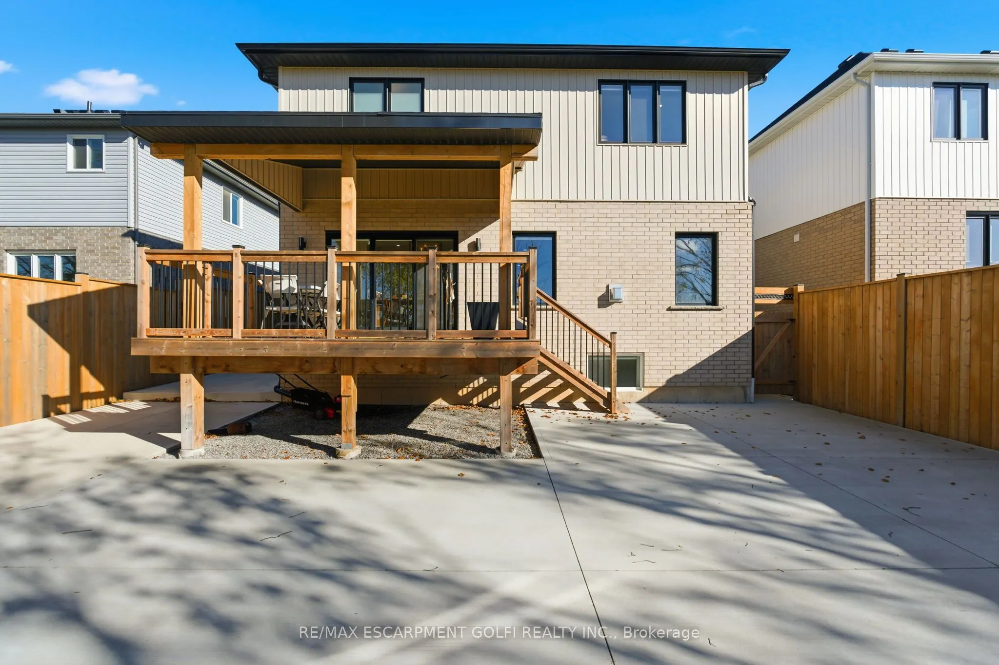 7403 Sherrilee Crescent