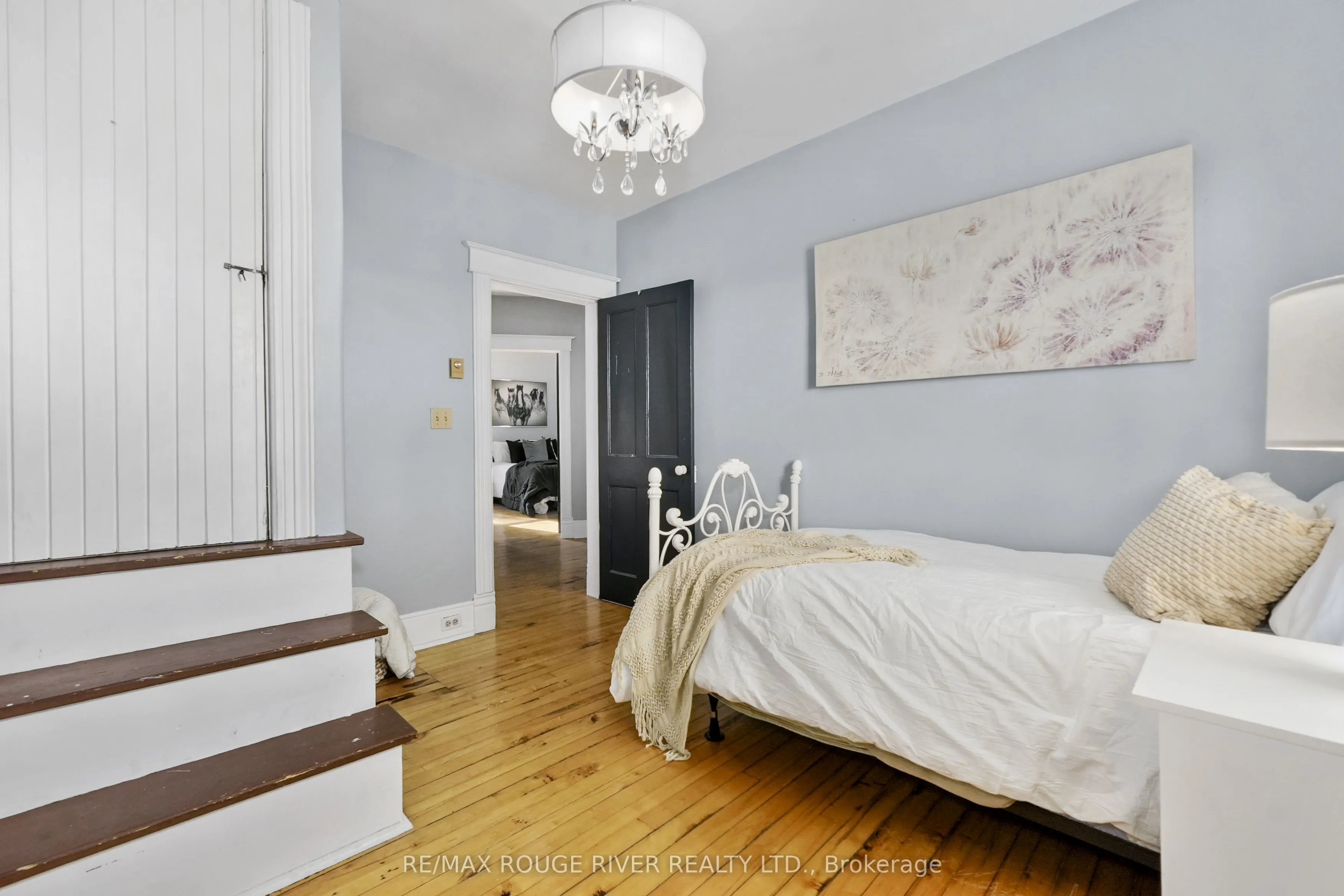 111 Concession Rd.8 W