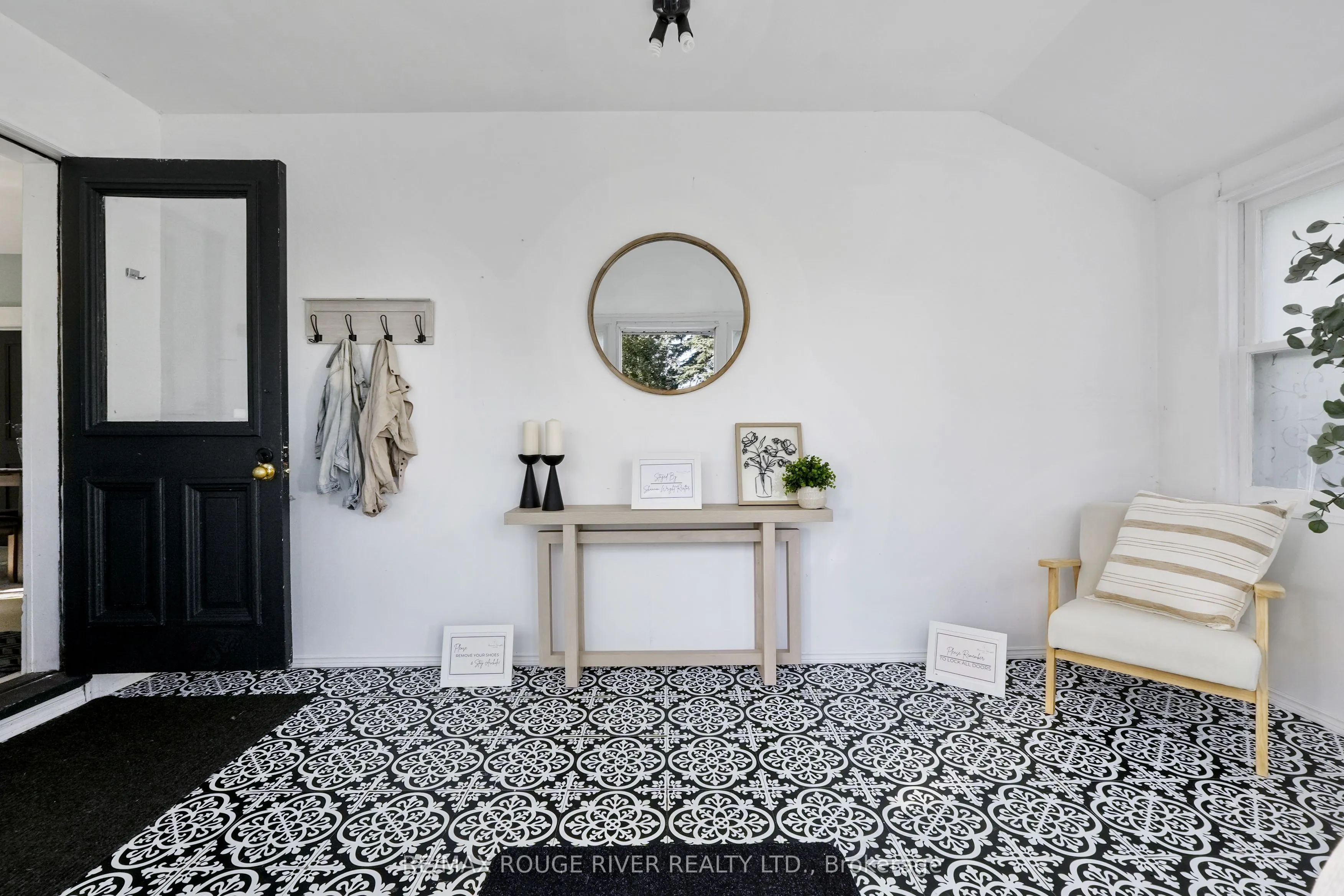 111 Concession Rd.8 W