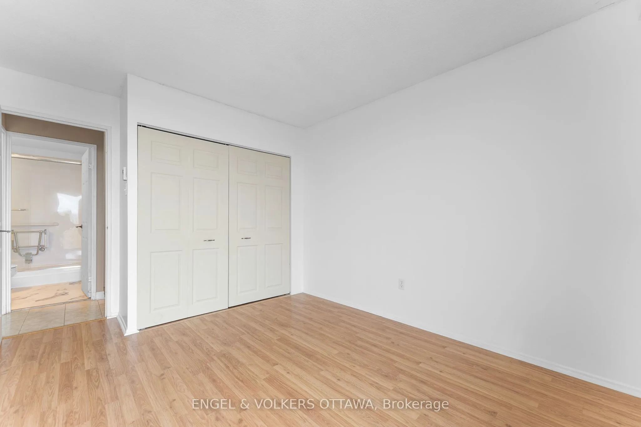 1025 Richmond Road, #704