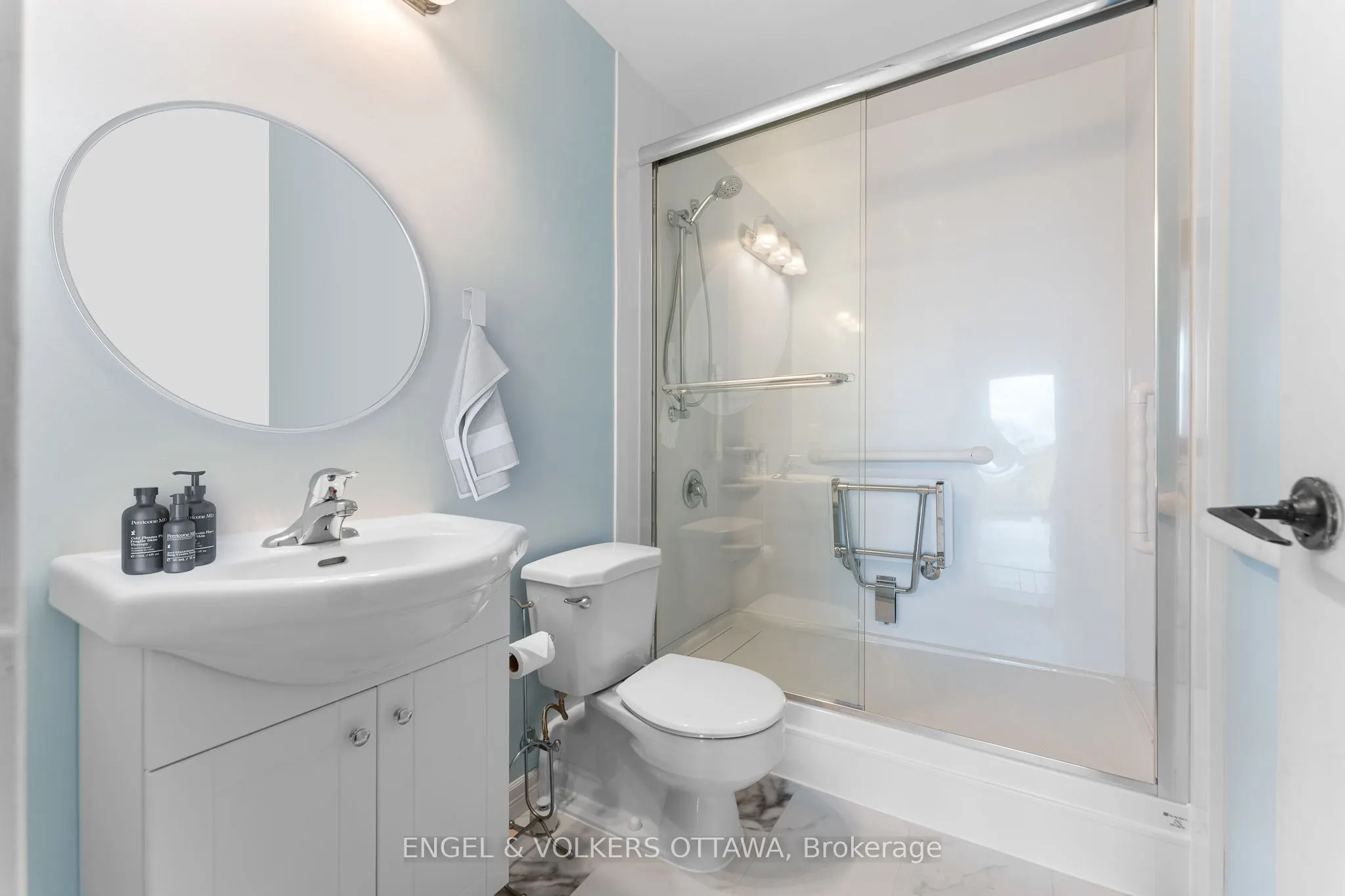 1025 Richmond Road, #704