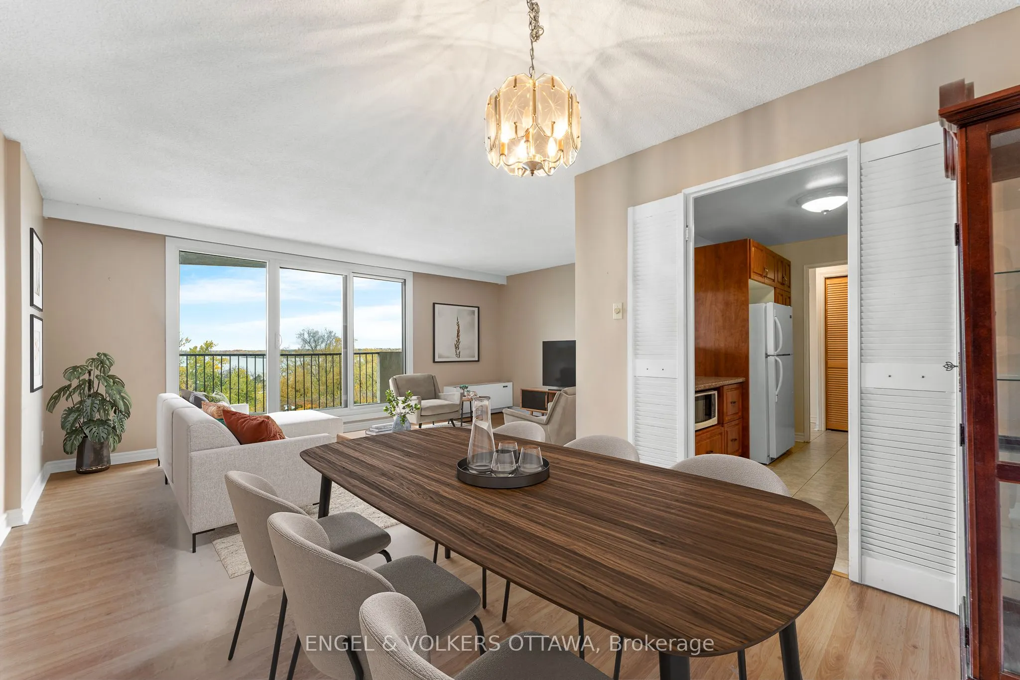 1025 Richmond Road, #704