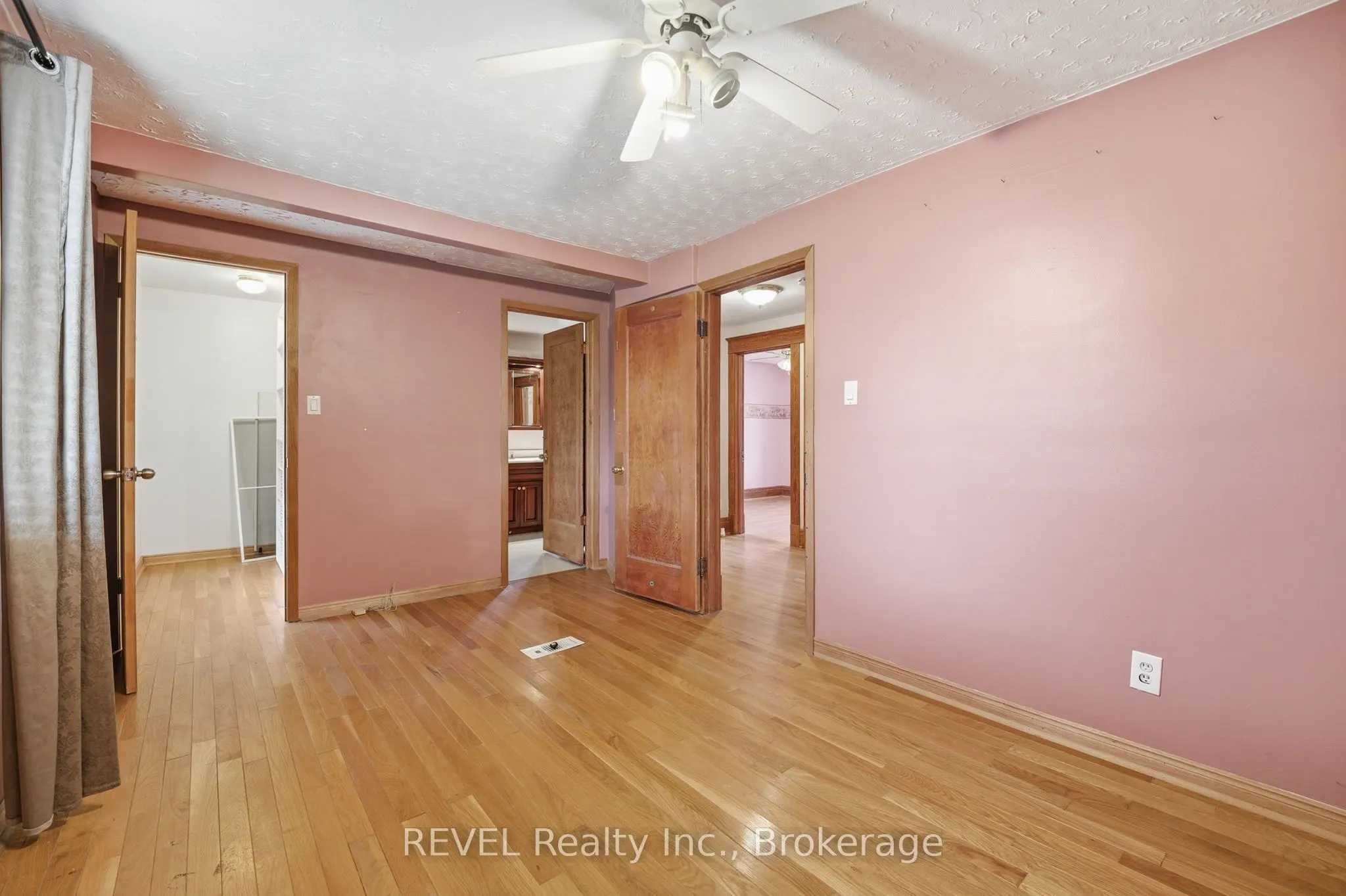 4988 Morrison Street