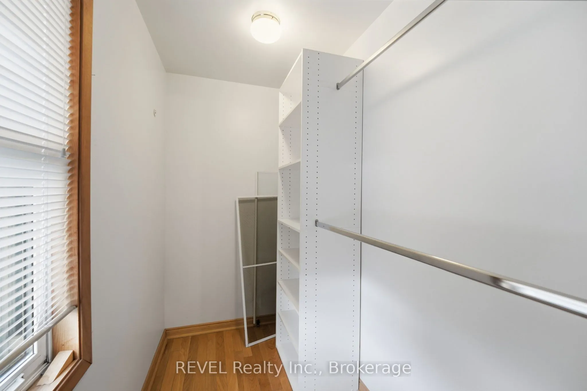 4988 Morrison Street