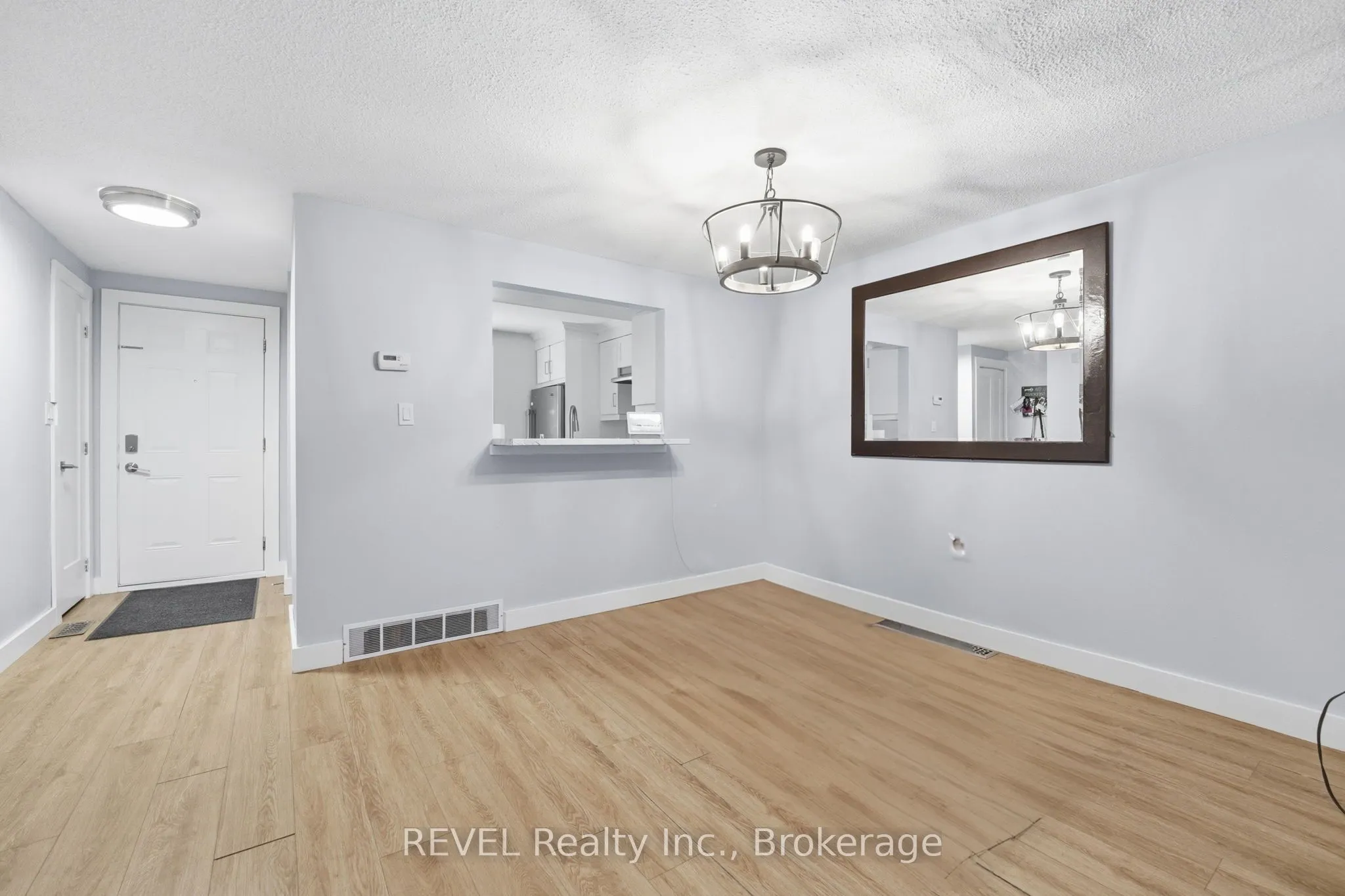 50 Lakeshore Road, #106