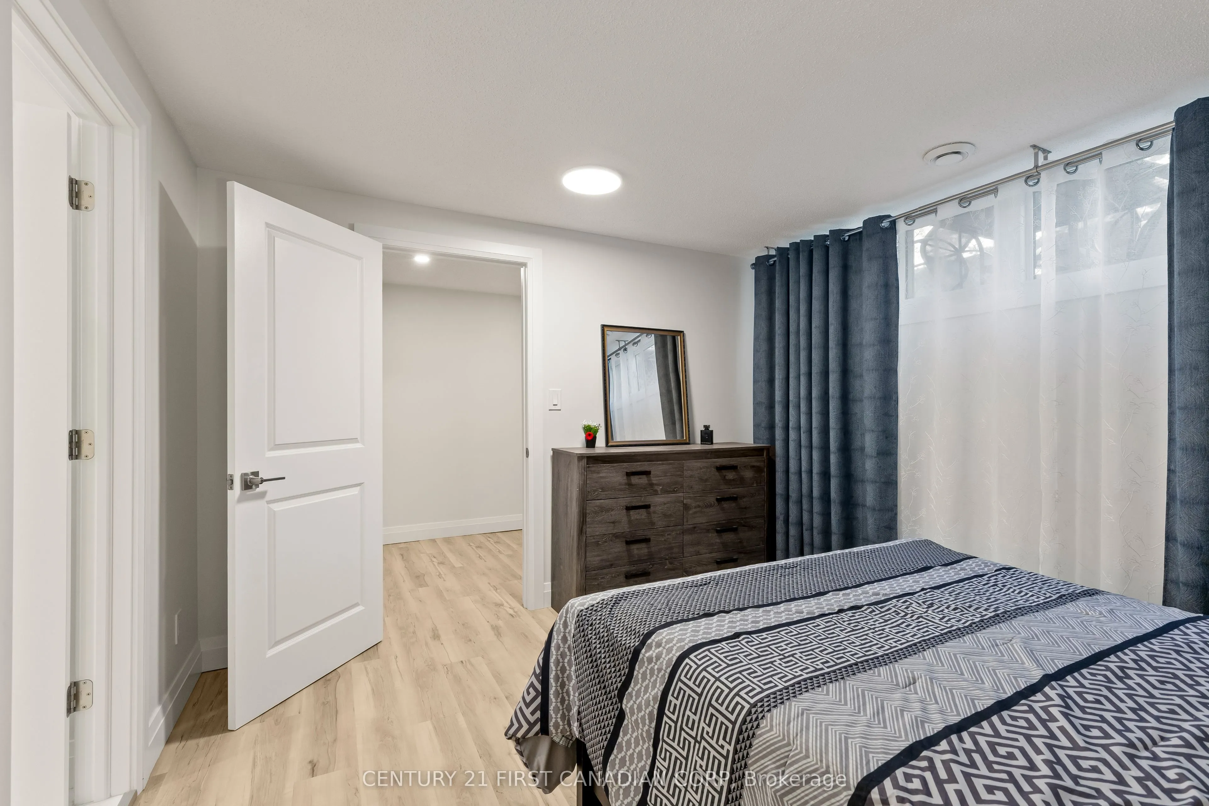 355 SANDRINGHAM Crescent, #53