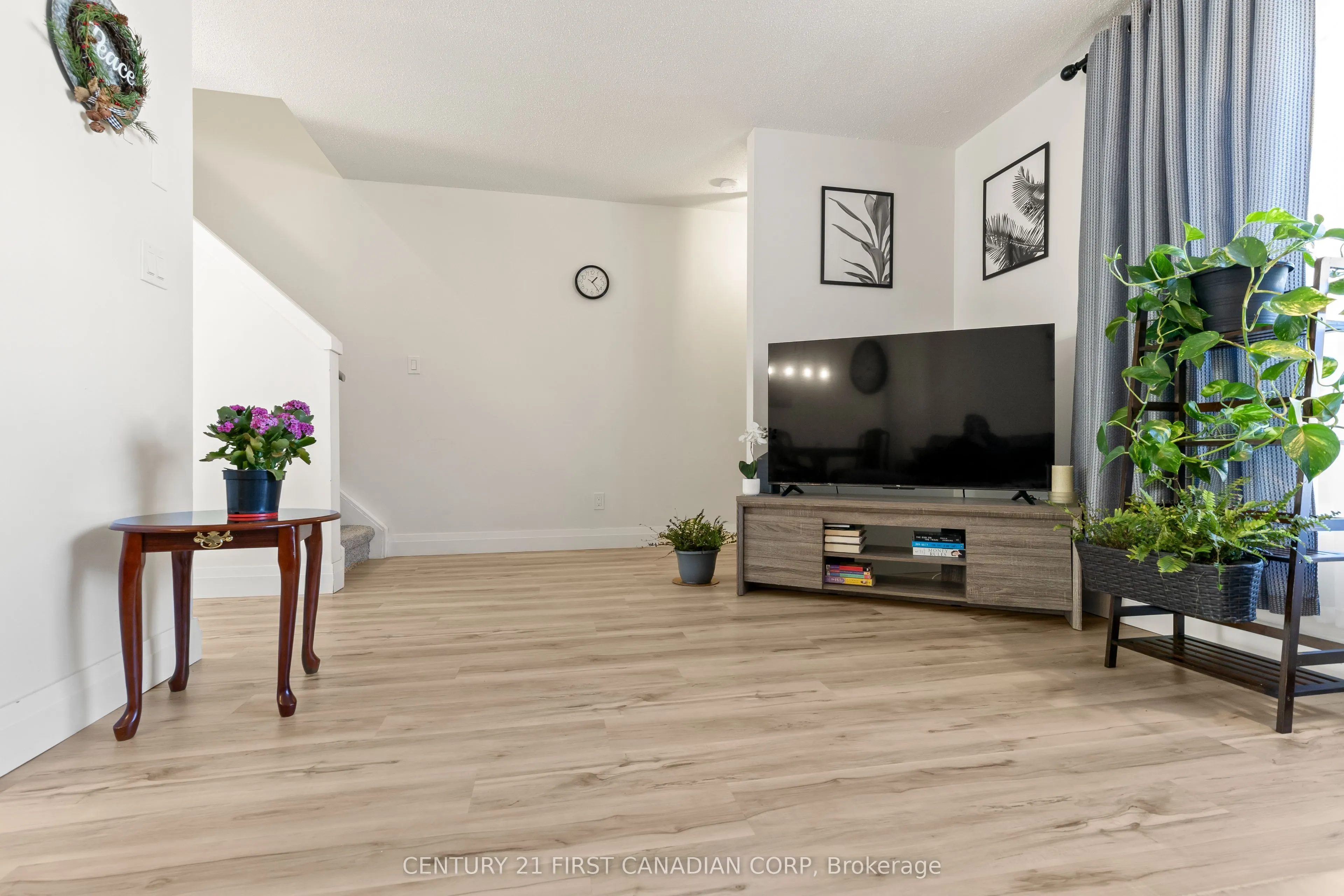 355 SANDRINGHAM Crescent, #53