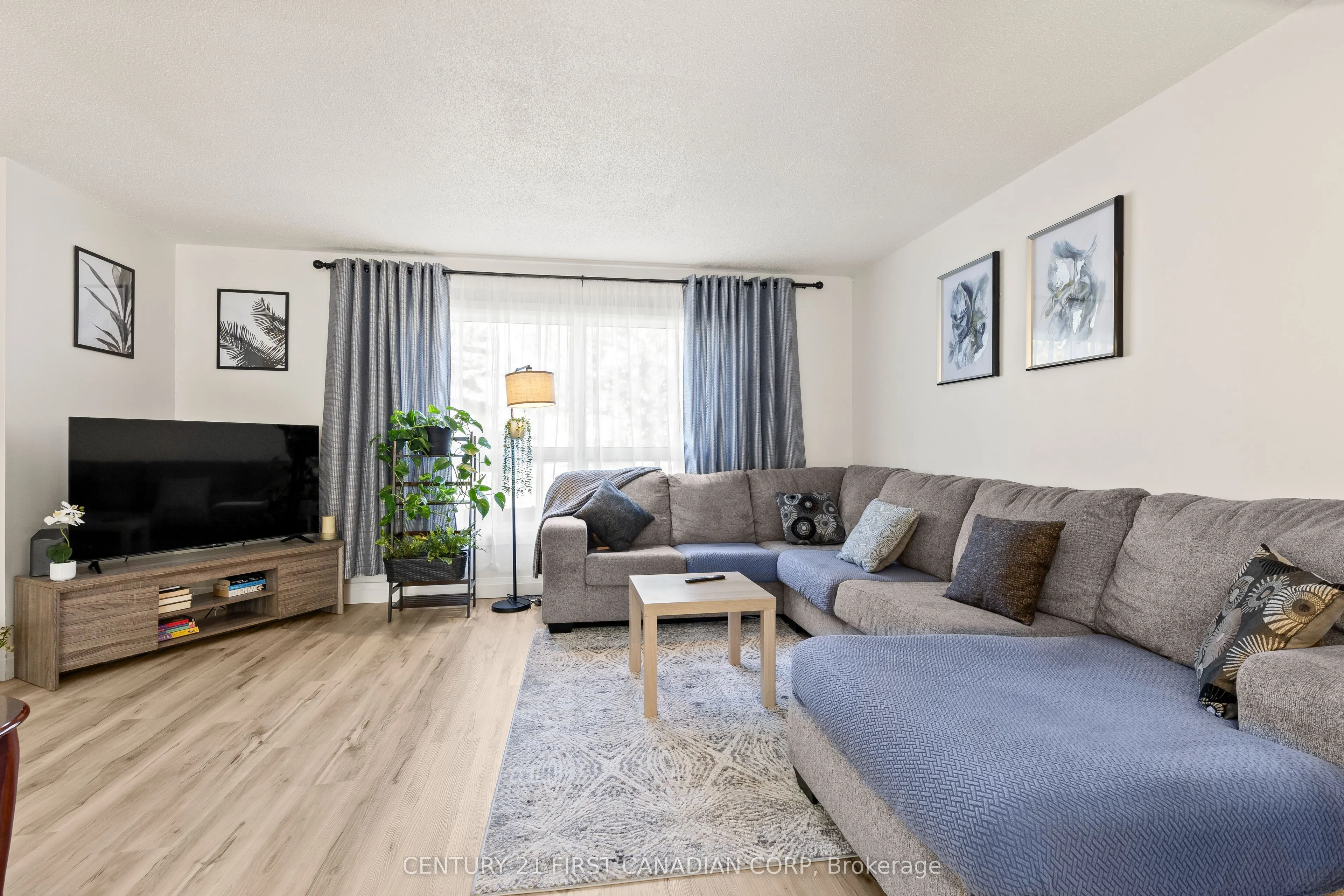 355 SANDRINGHAM Crescent, #53