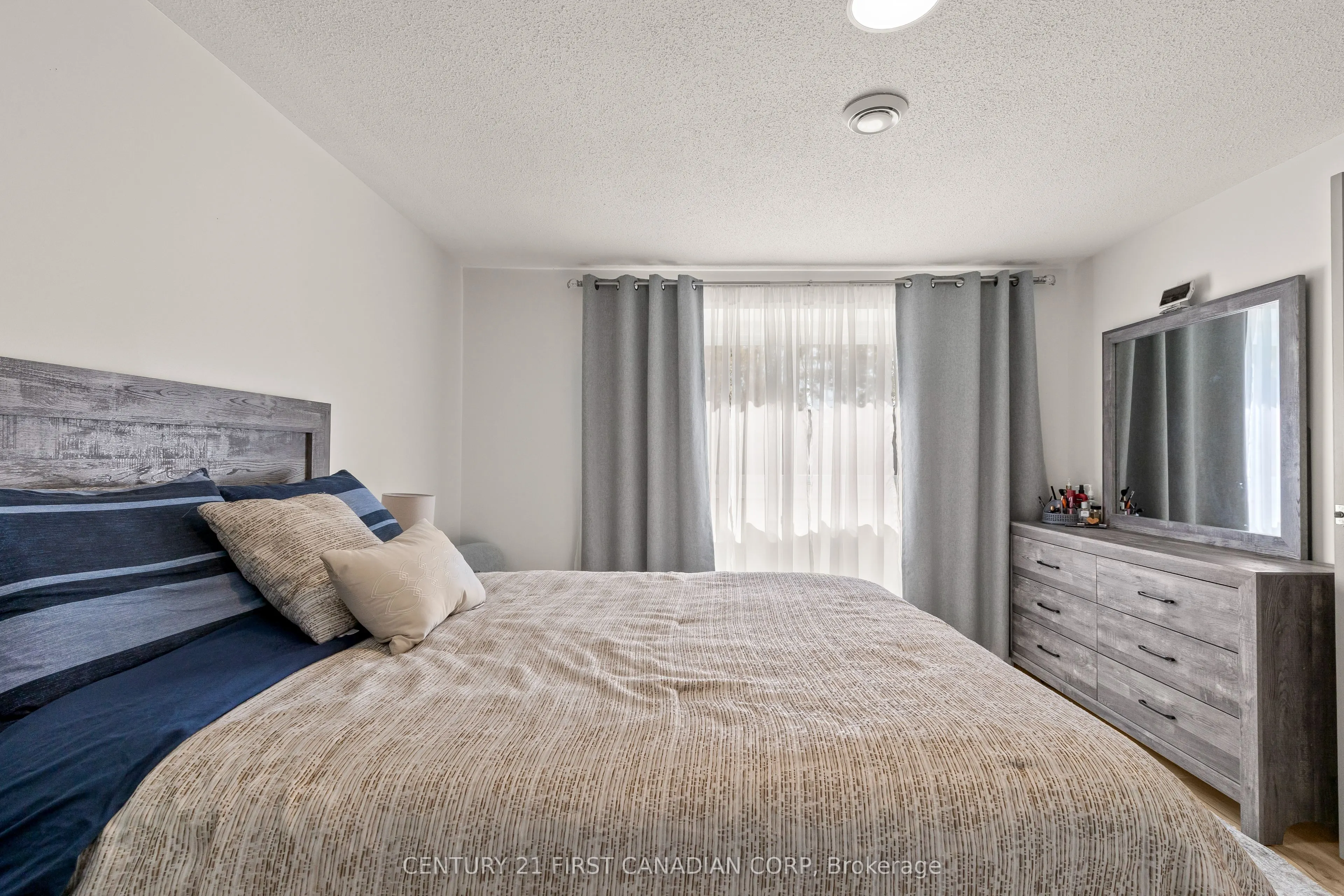 355 SANDRINGHAM Crescent, #53