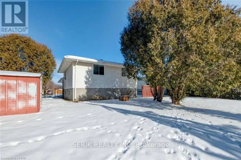 9 Camelot Crescent