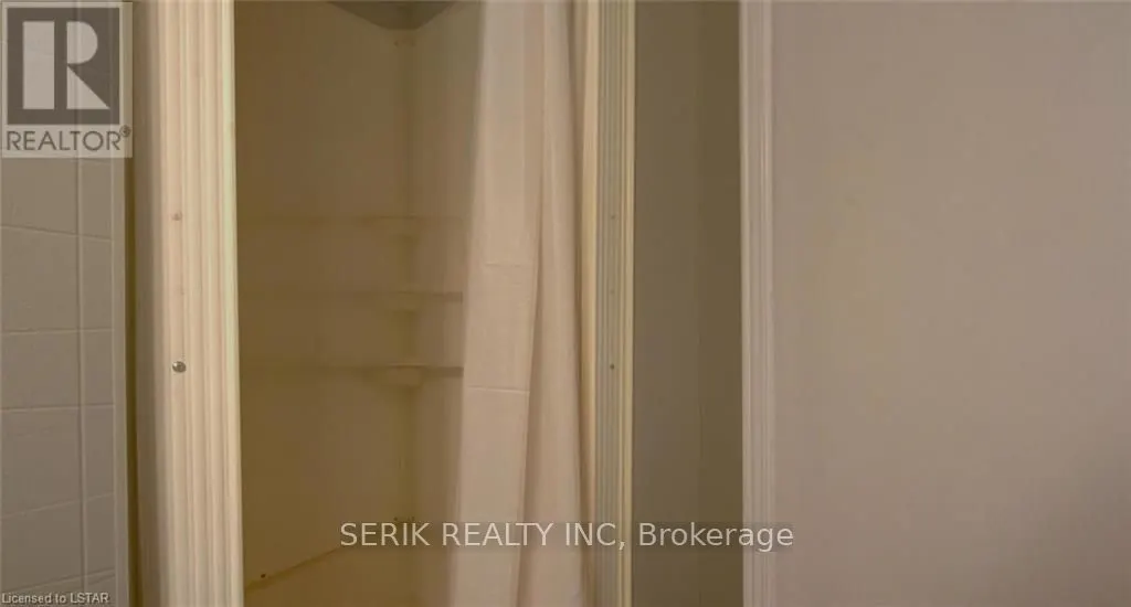 9 Camelot Crescent