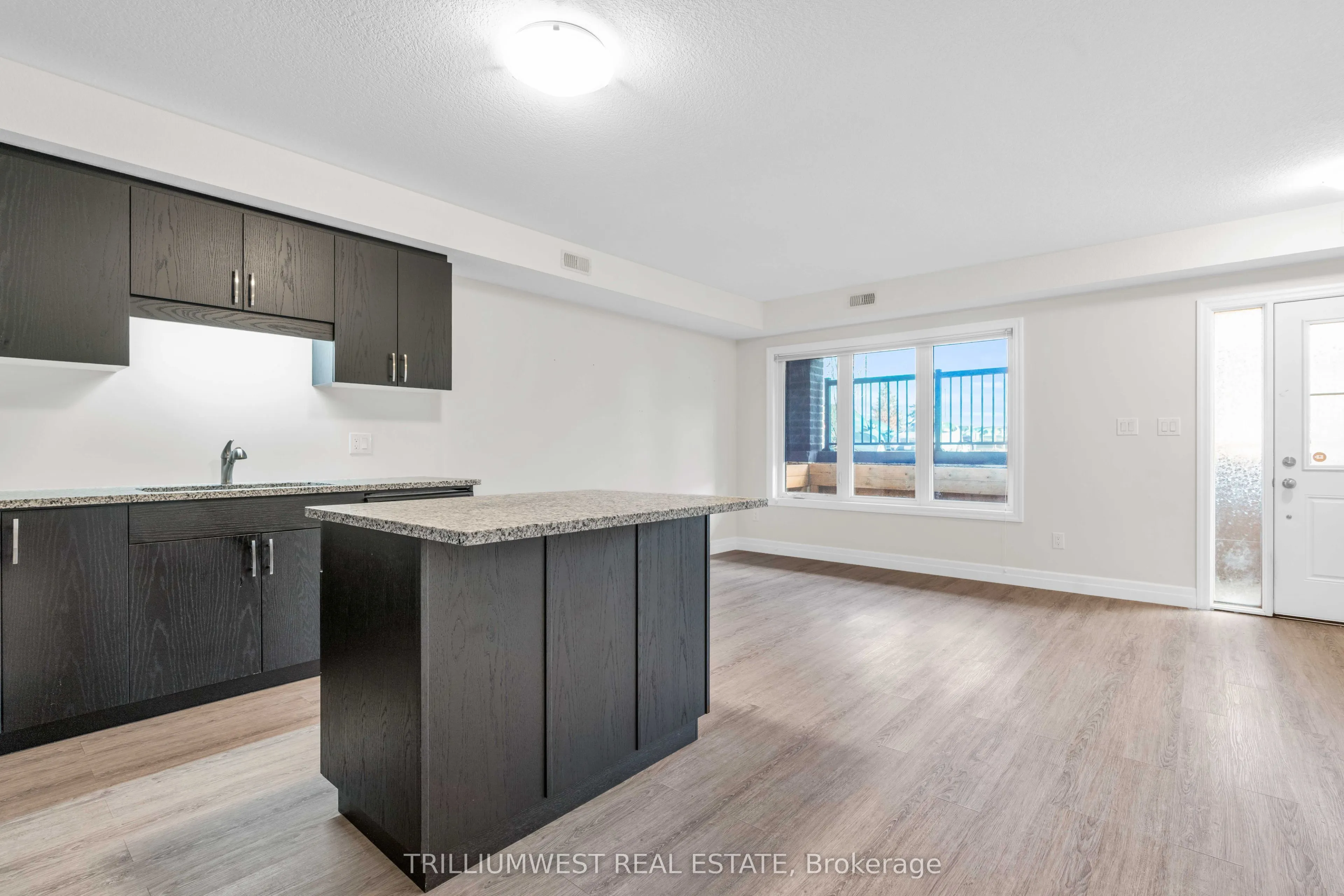 168 Rochefort Street, #F