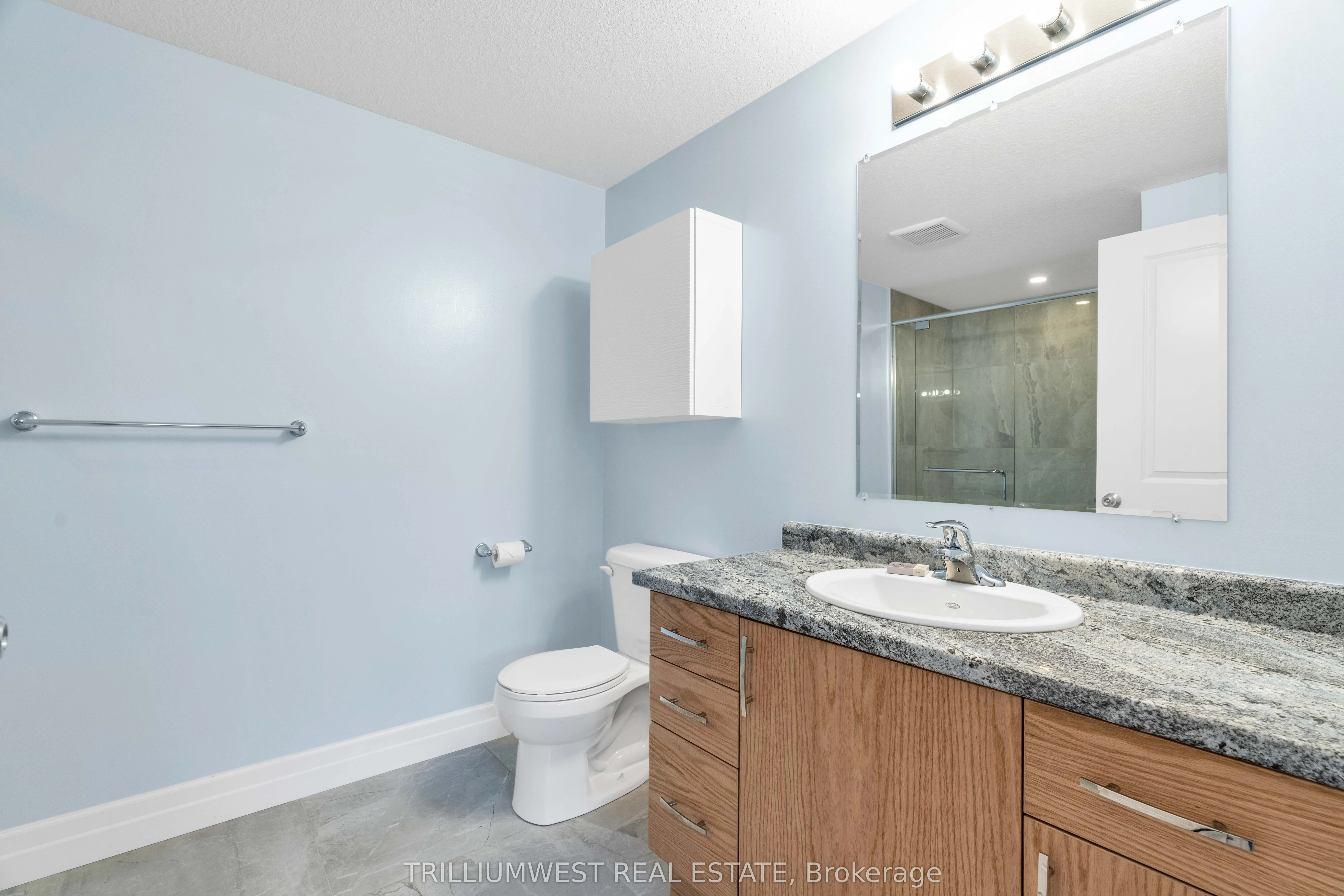 168 Rochefort Street, #F