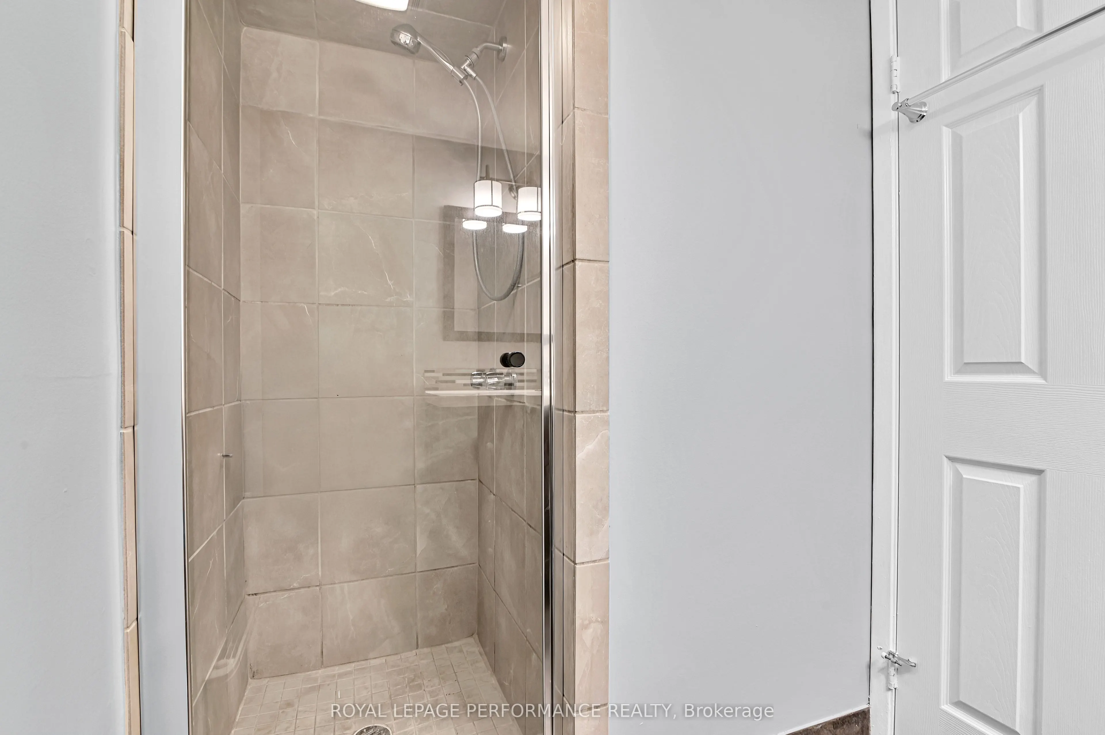 154 Nelson Street, #501