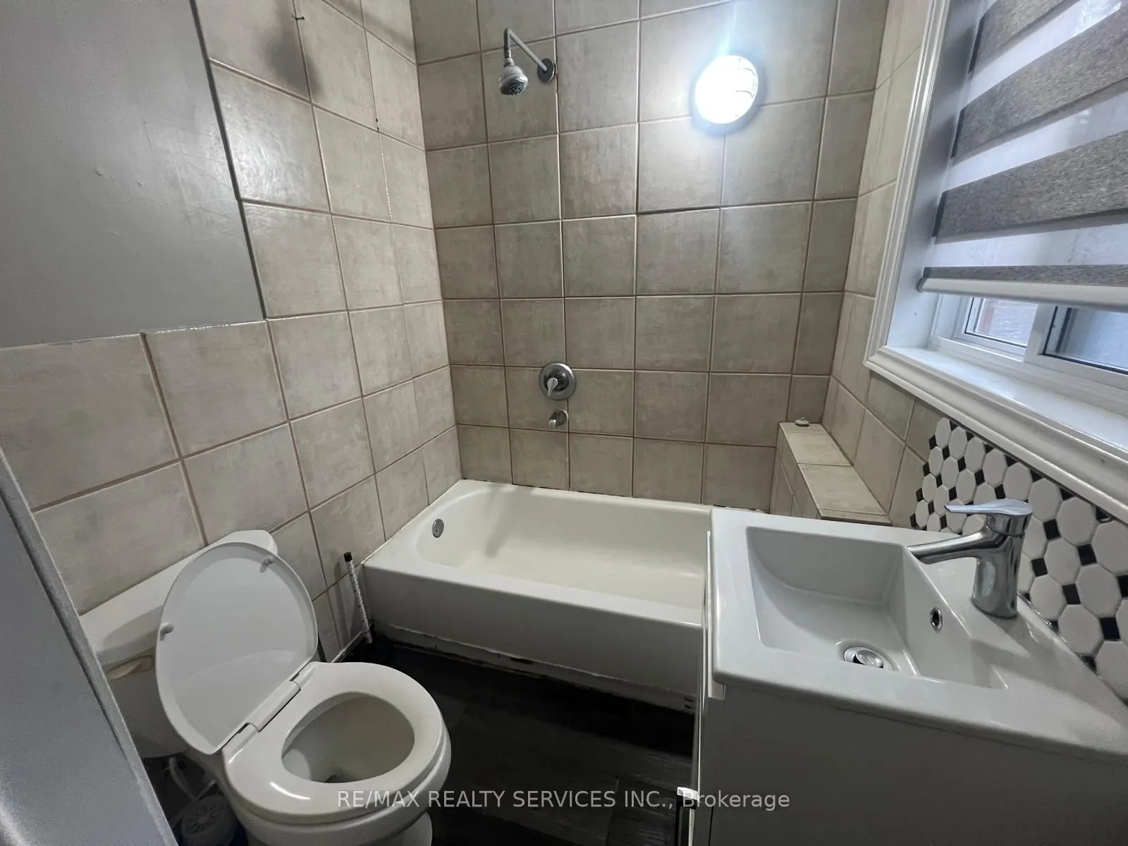 634041 Hurontario Street