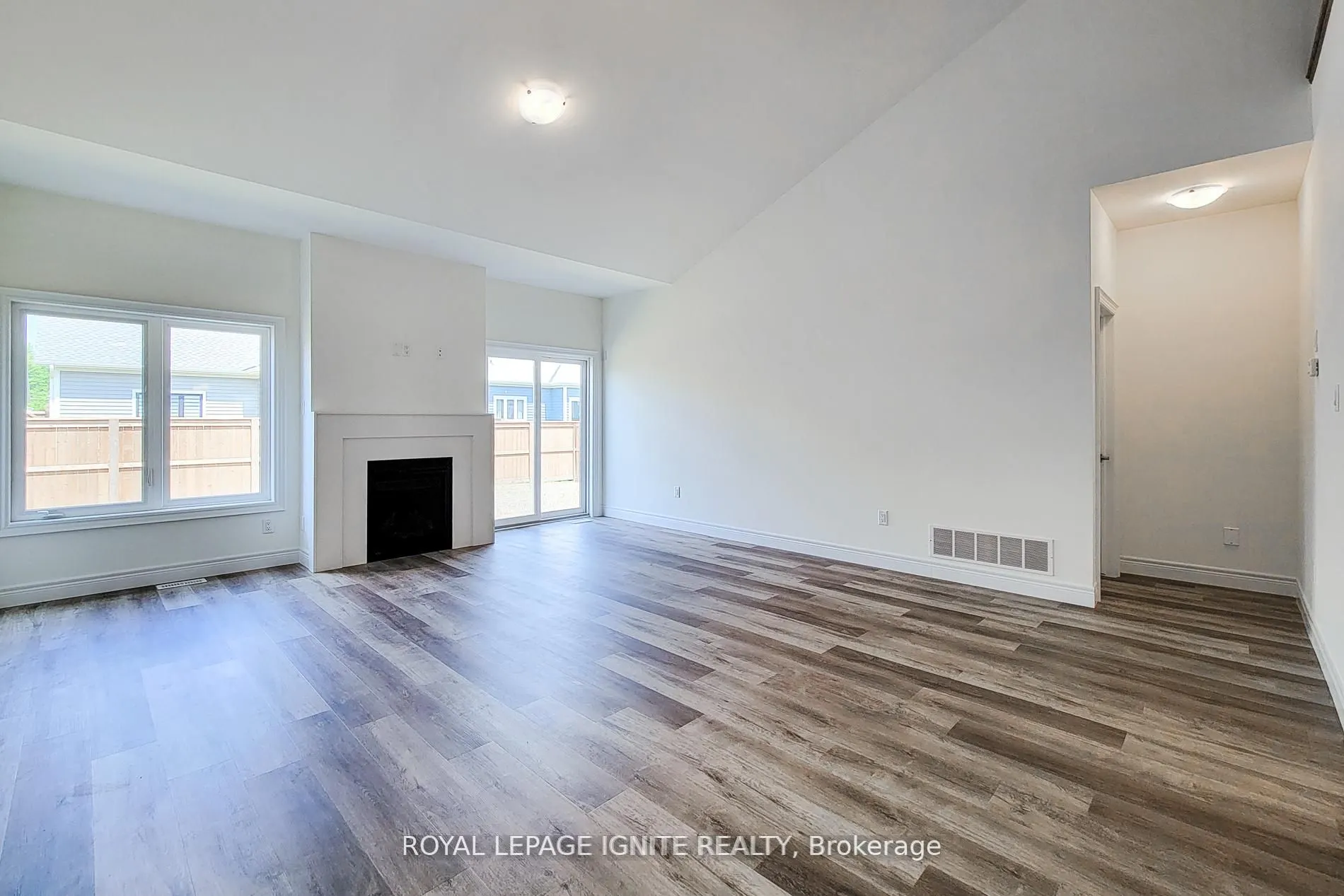 54 Beach Walk Crescent