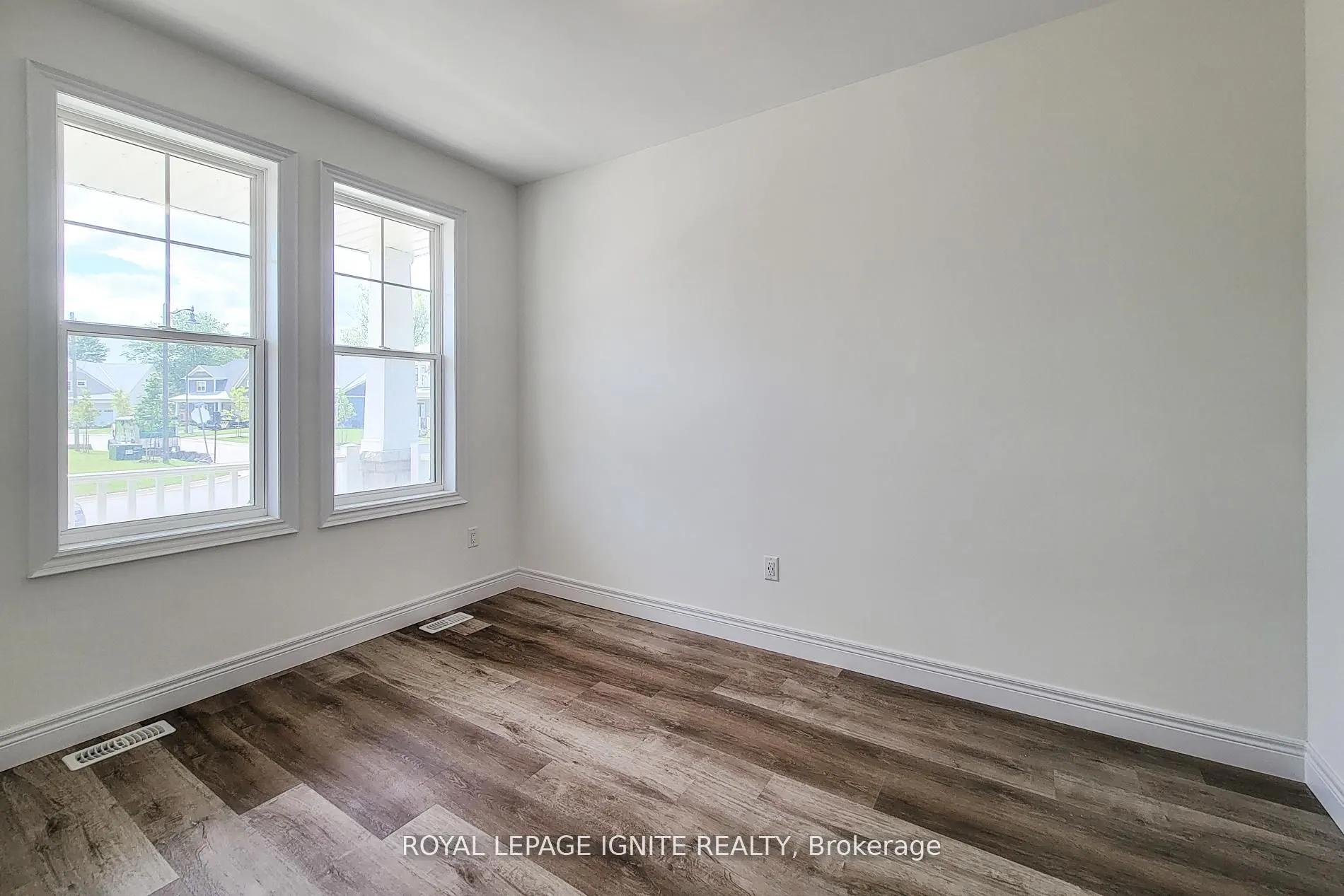 54 Beach Walk Crescent