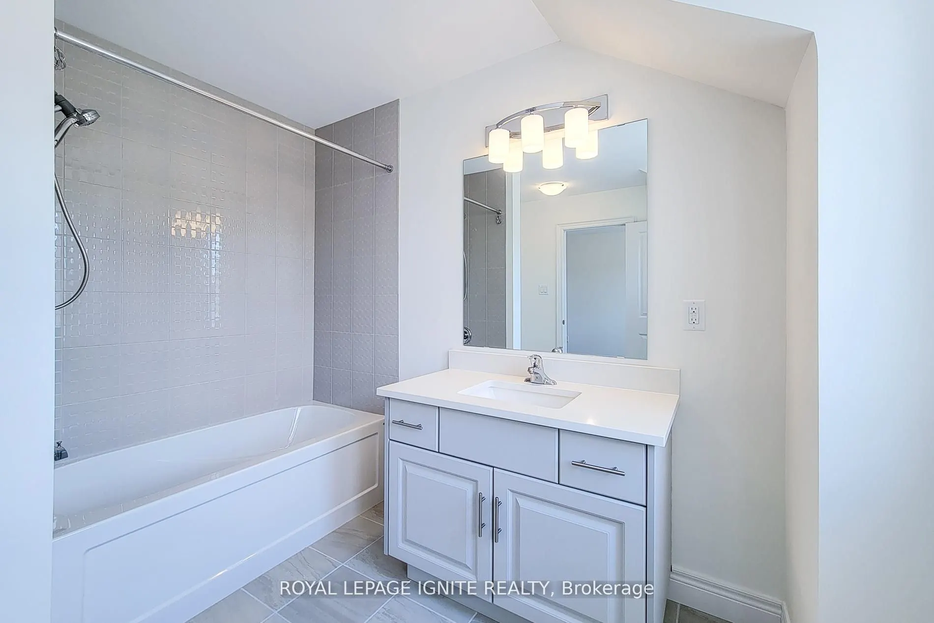 54 Beach Walk Crescent