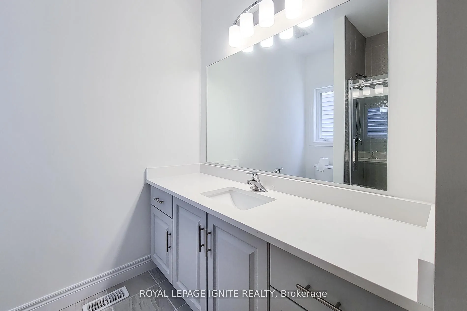 54 Beach Walk Crescent