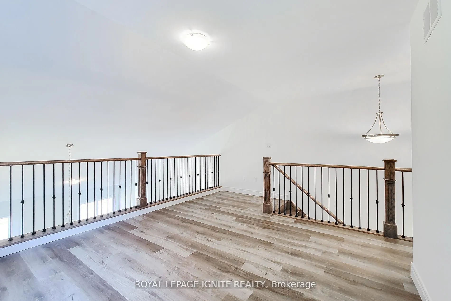 54 Beach Walk Crescent