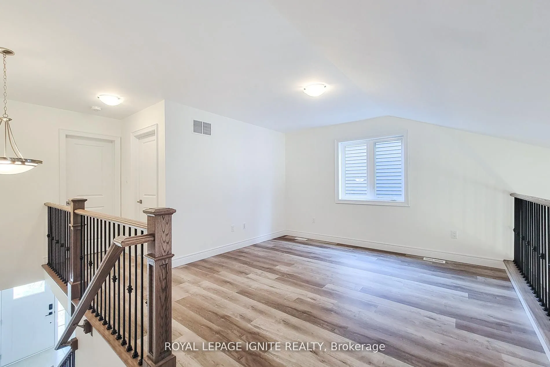 54 Beach Walk Crescent