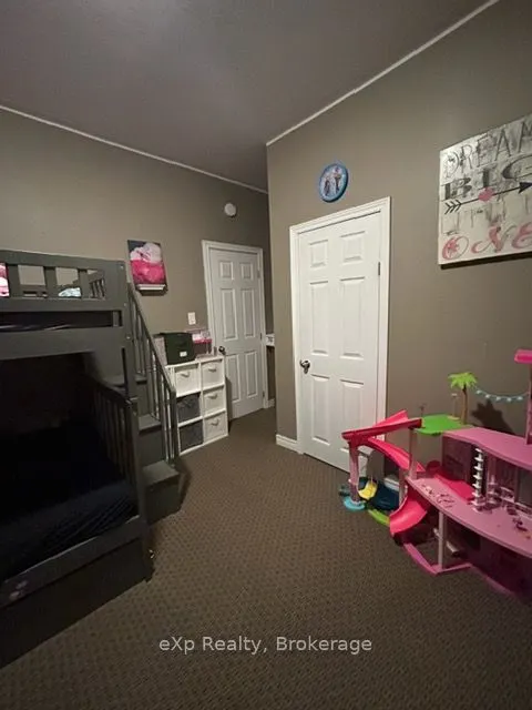 511 Colborne Street S