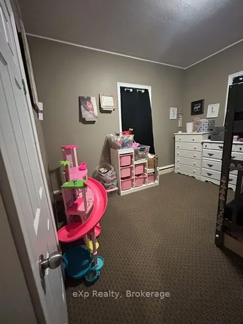 511 Colborne Street S